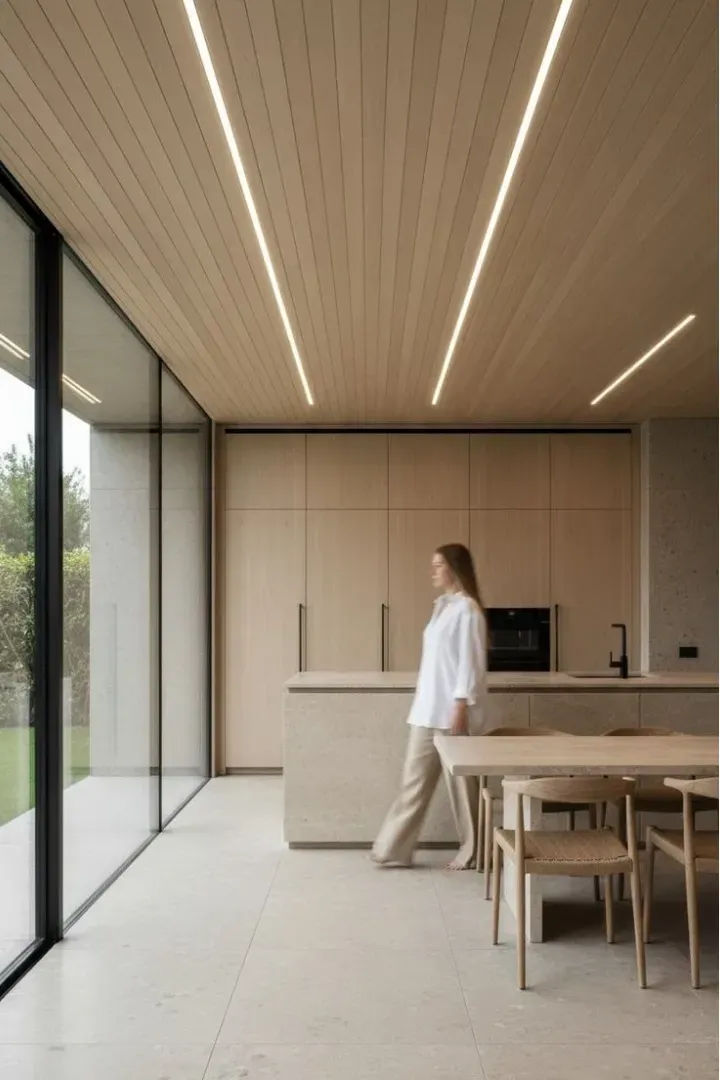 Warm Minimalism & Earthy Textures