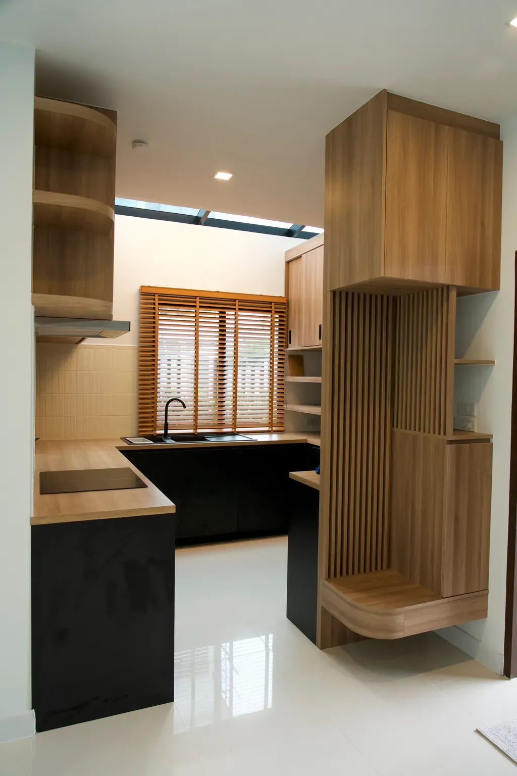 ทวี เพชรเกษม-กาญจนาภิเษก