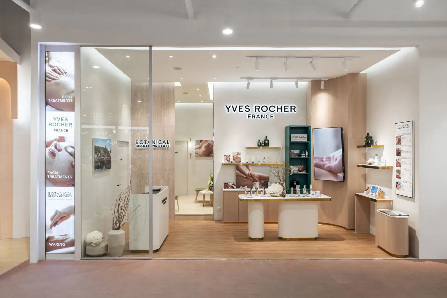 อีฟ โรเช่ เมกา บางนา