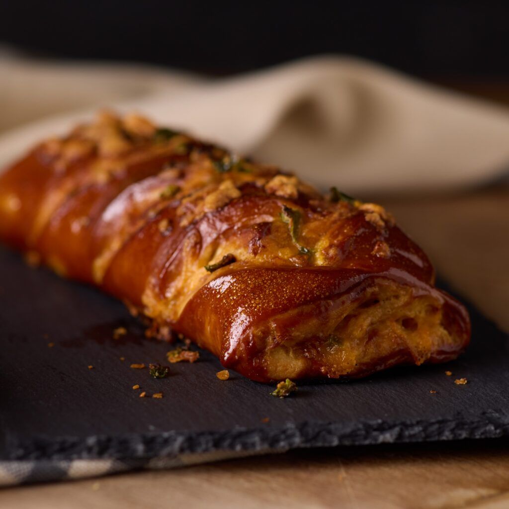 Jalapeno Cheddar Handcrafted Pretzel, 24 ct.