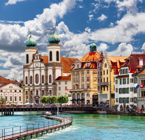 Lucerne old town and Chapel Bridge over the Reuss River
