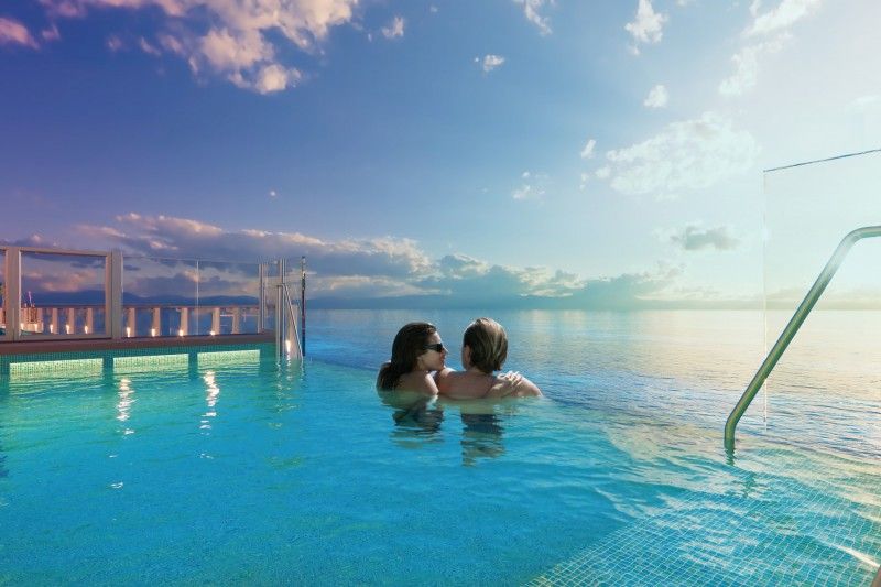 Norwegian Prima Ocean Boulevard infinity beach area