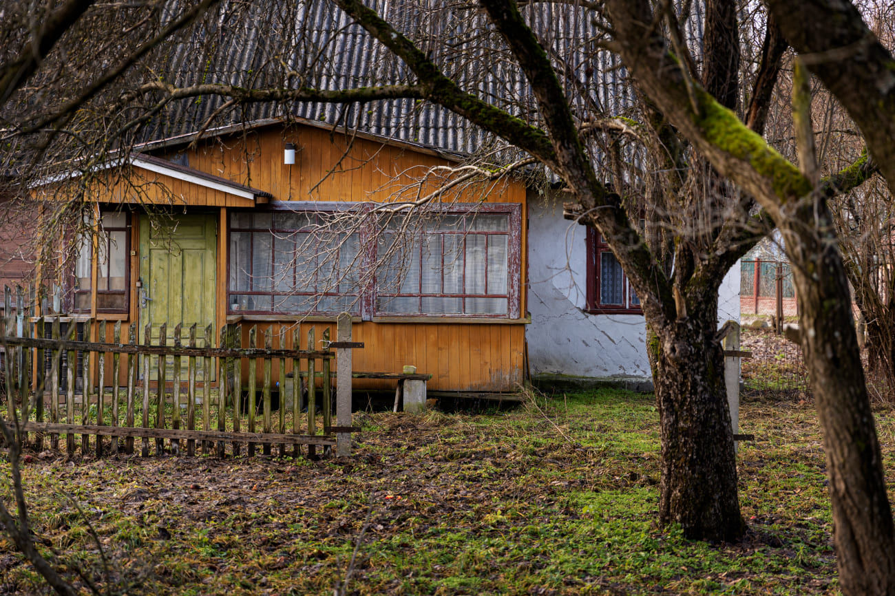 Rent Abandoned Houses for Just $250/Month | No Deposits