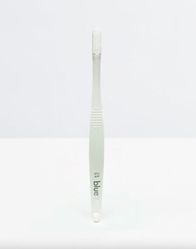 Bluem Toothbrush post surgical