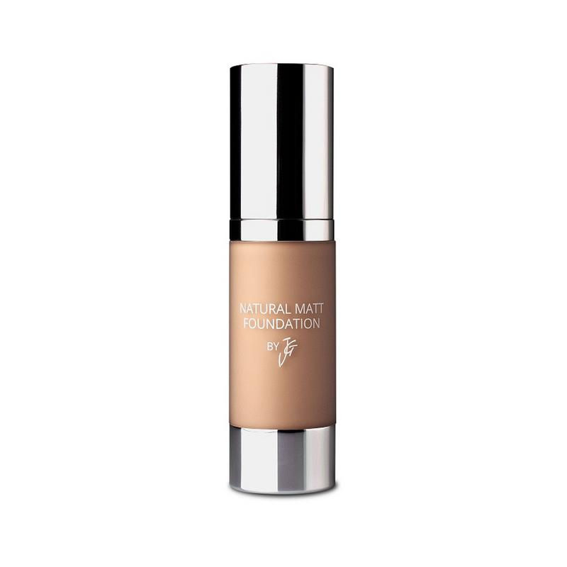 John van G Natural matt foundation 44