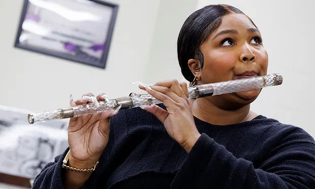 Lizzo played a 200-year-old crystal flute given to James Madison 1 Lizzo plays James Madisons crystal flute at the Library of Congress flute vault.