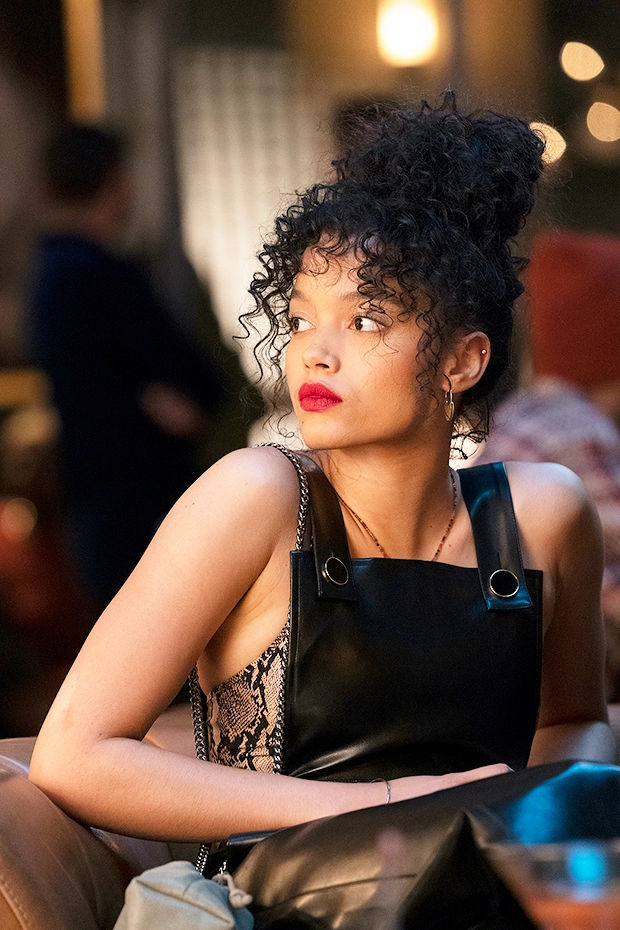 The "Hocus Pocus 2" and "Gossip Girl" star Whitney Peak: 5 Things to Know 3 Whitney Peak as Zoya in ‘Hocus Pocus 2. HBO