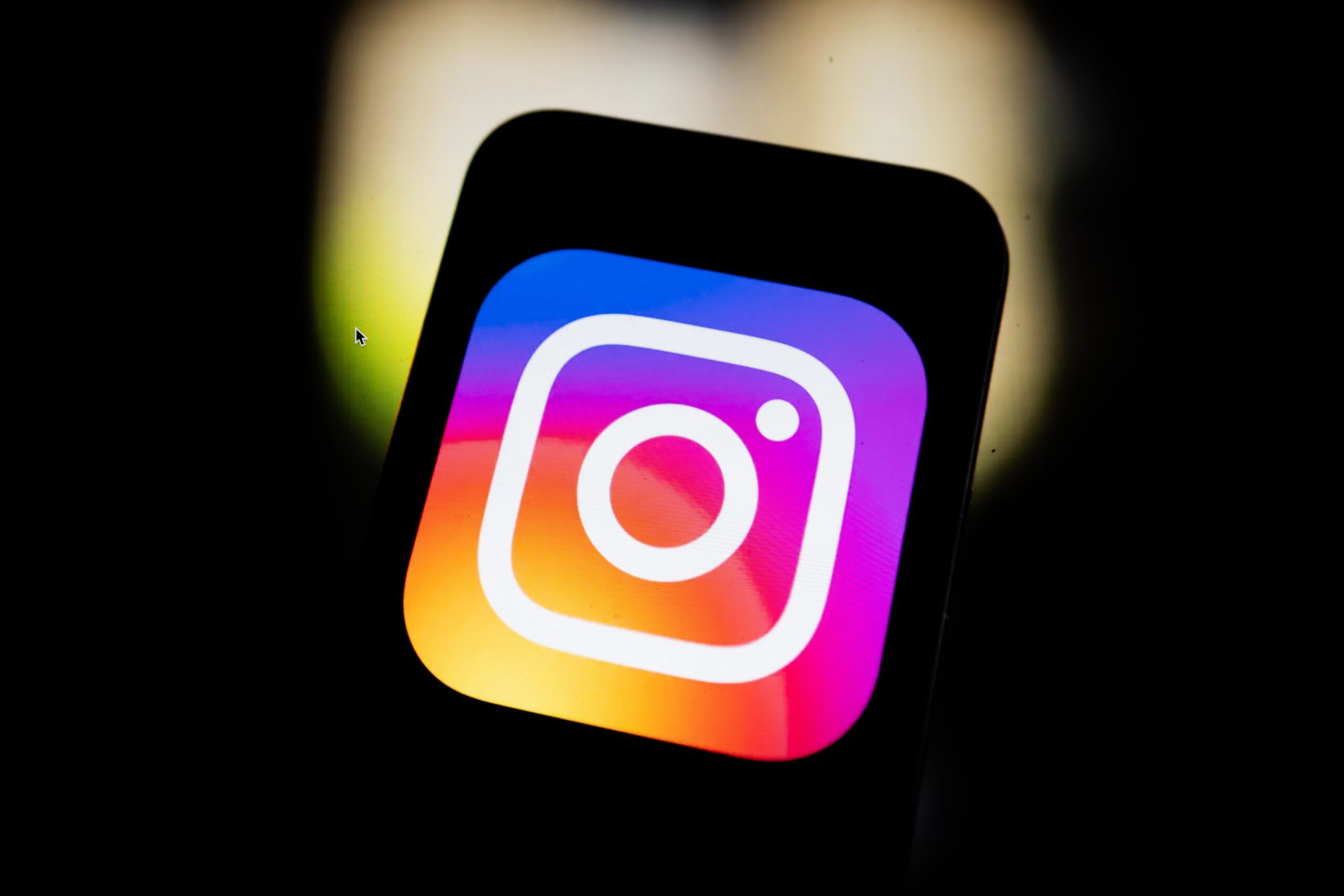 instagram gets rid of annoying disappearing video rug pull hf2g scaled