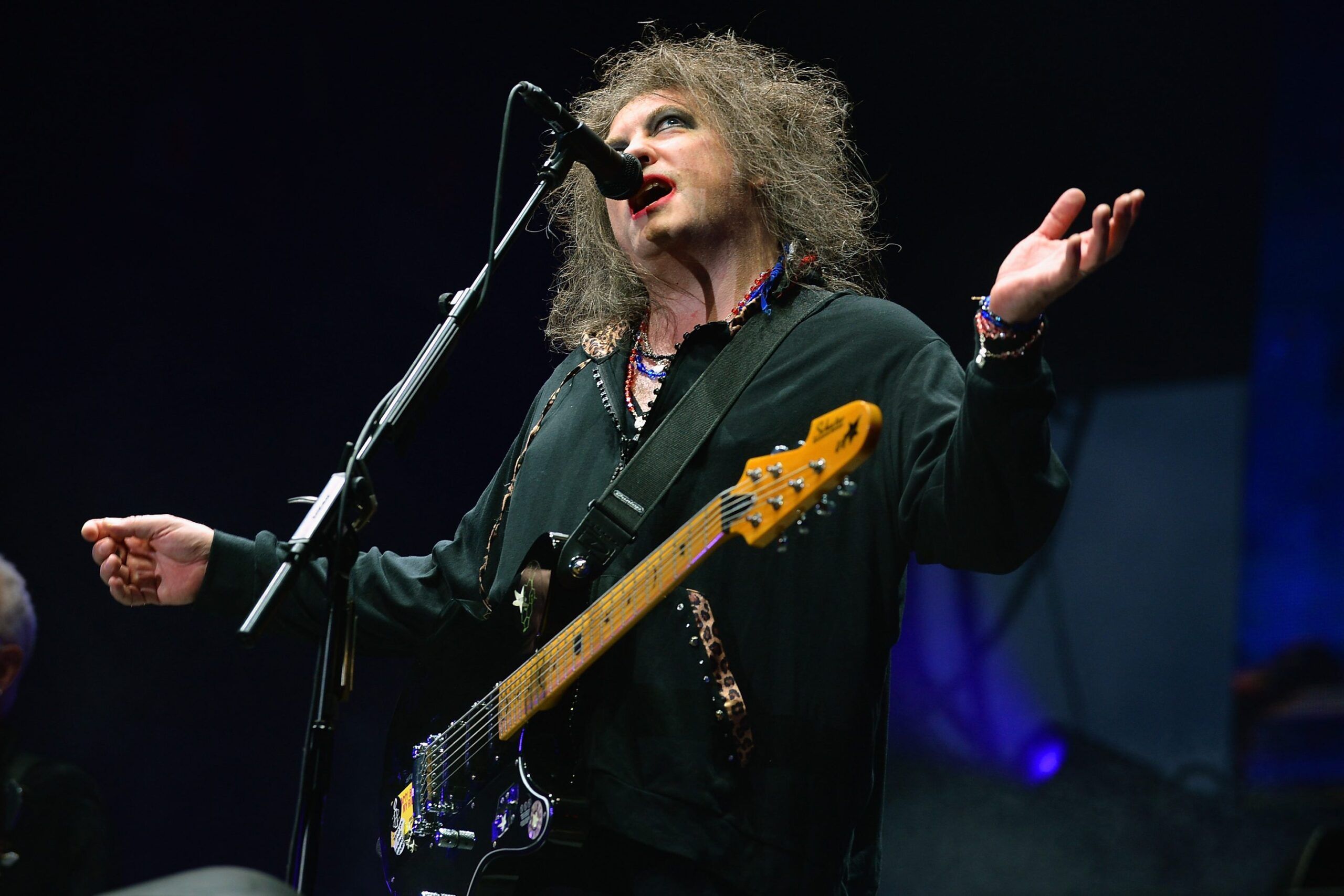 The Cure’s Robert Smith on Chappell Roan’s Issues With Obsessive Fan Behavior: ‘It’s Horrible Being Gawked at All the Time’ 1 GettyImages 175605316 e1731288989984 scaled