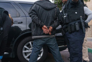 060622 ICE Arrest AP CM 01.jpg 2