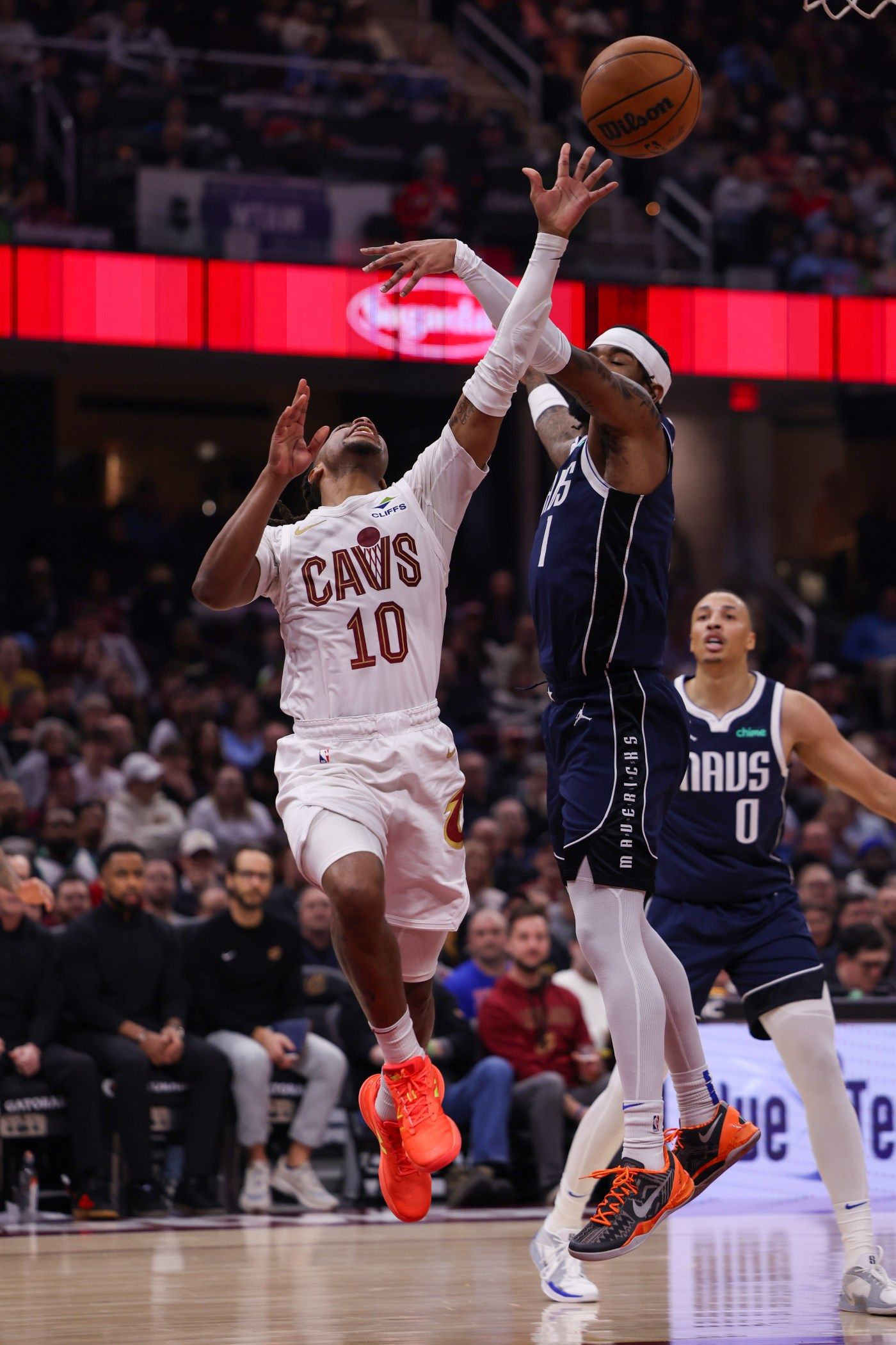 TNH L BKN Cavaliers Mavericks 0202 50