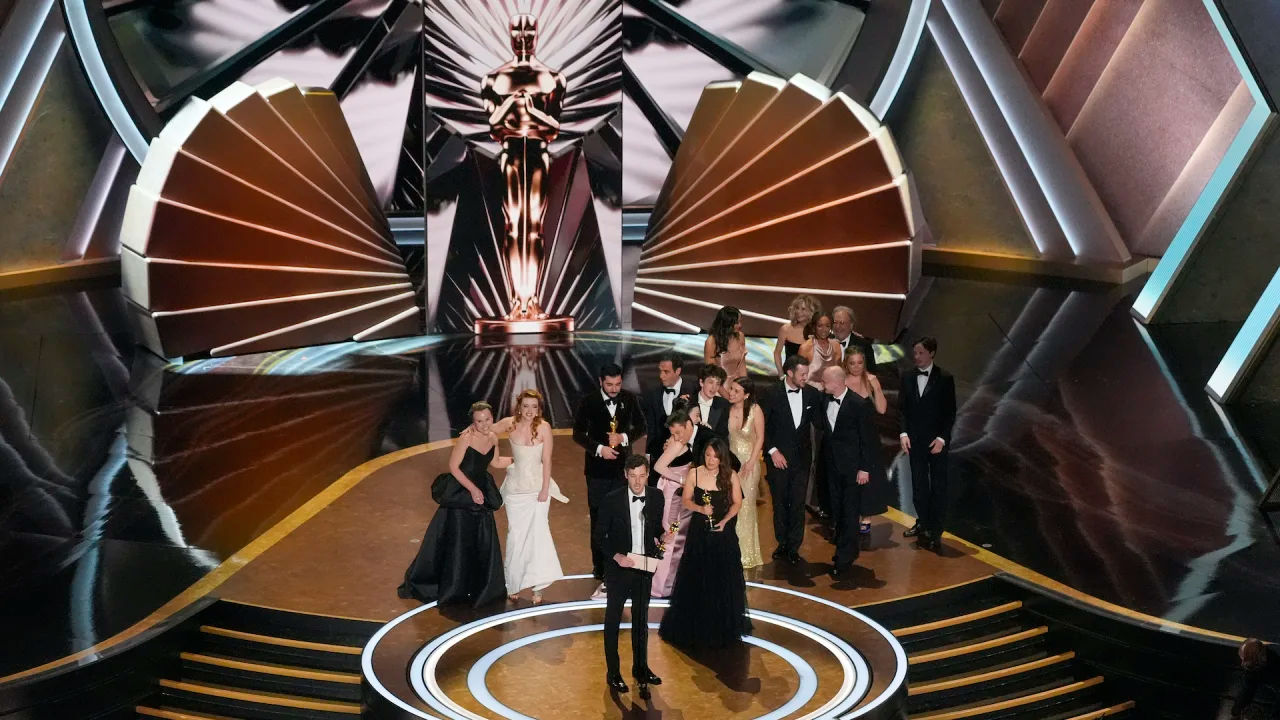 Hulu ended its first live Oscars stream before the final awards. Viewers were not happy 1 AP25062256851463
