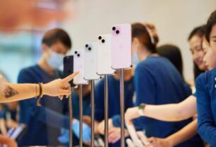 Apple Nanjing East Shanghai iPhone 15 color lineup 230922 Full Bleed Image.jpg.large 2x