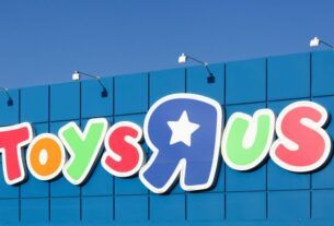 feature toys r us new store locations holidays 1