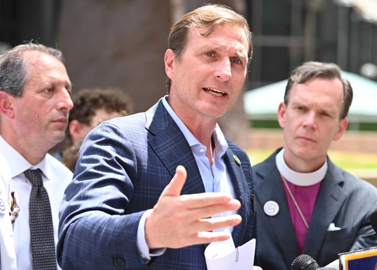 goldman mitchell DSC 3664 1