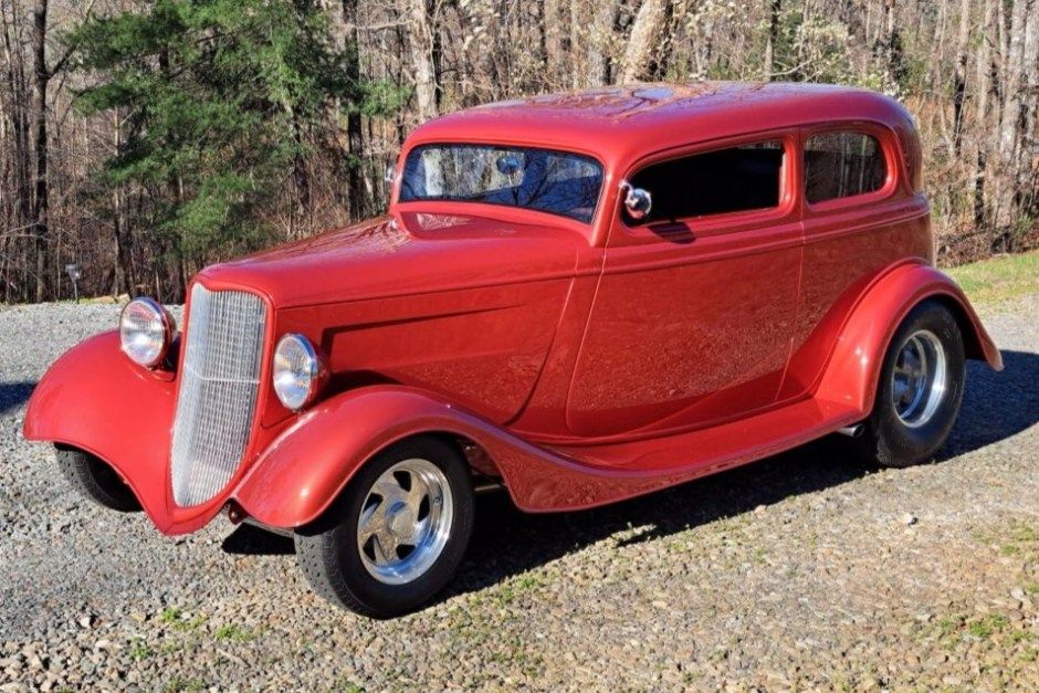 454-Powered ’33 Ford Victoria
