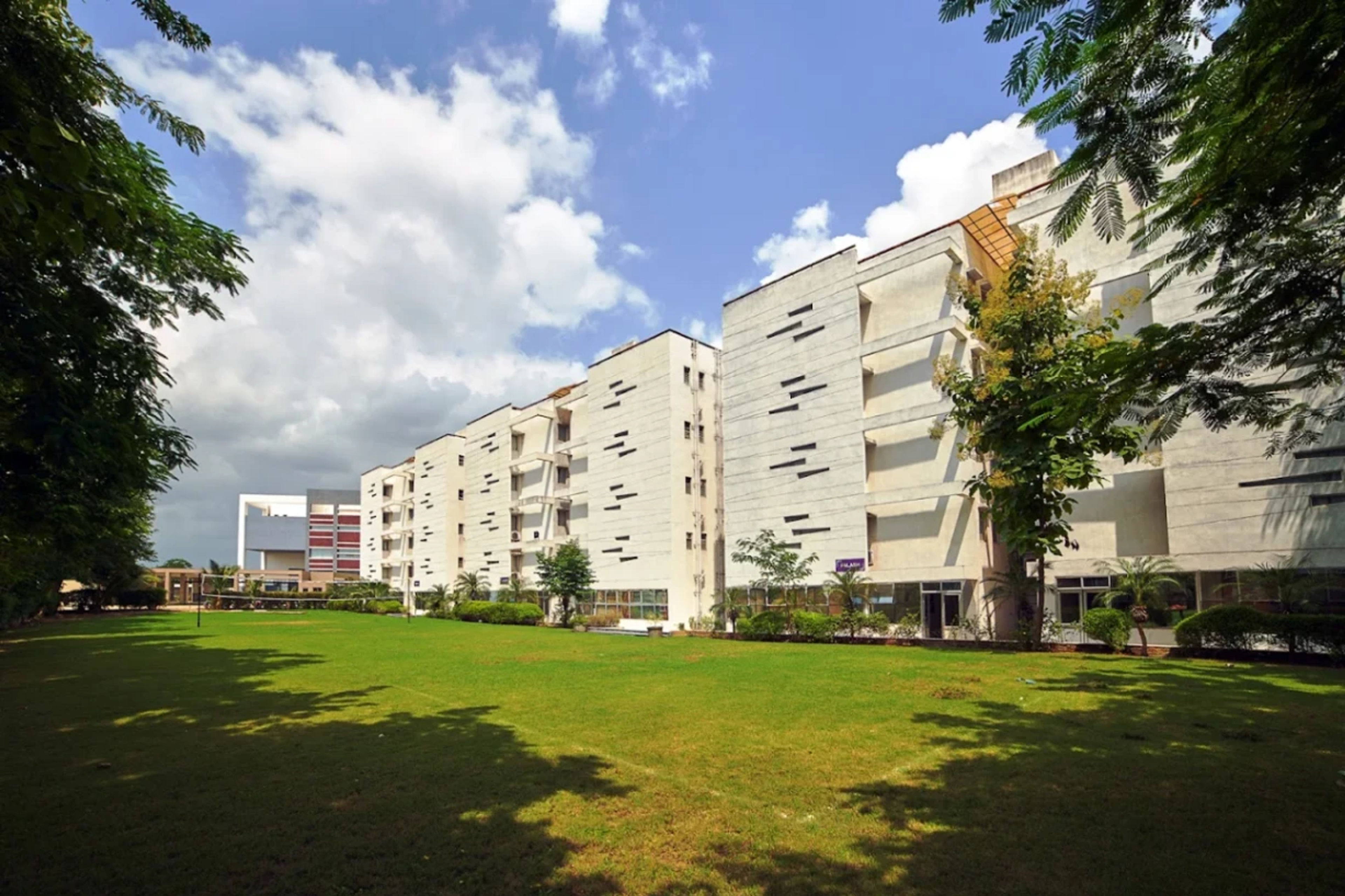 CAMPUS IMAGE CAMPUS IMAGE