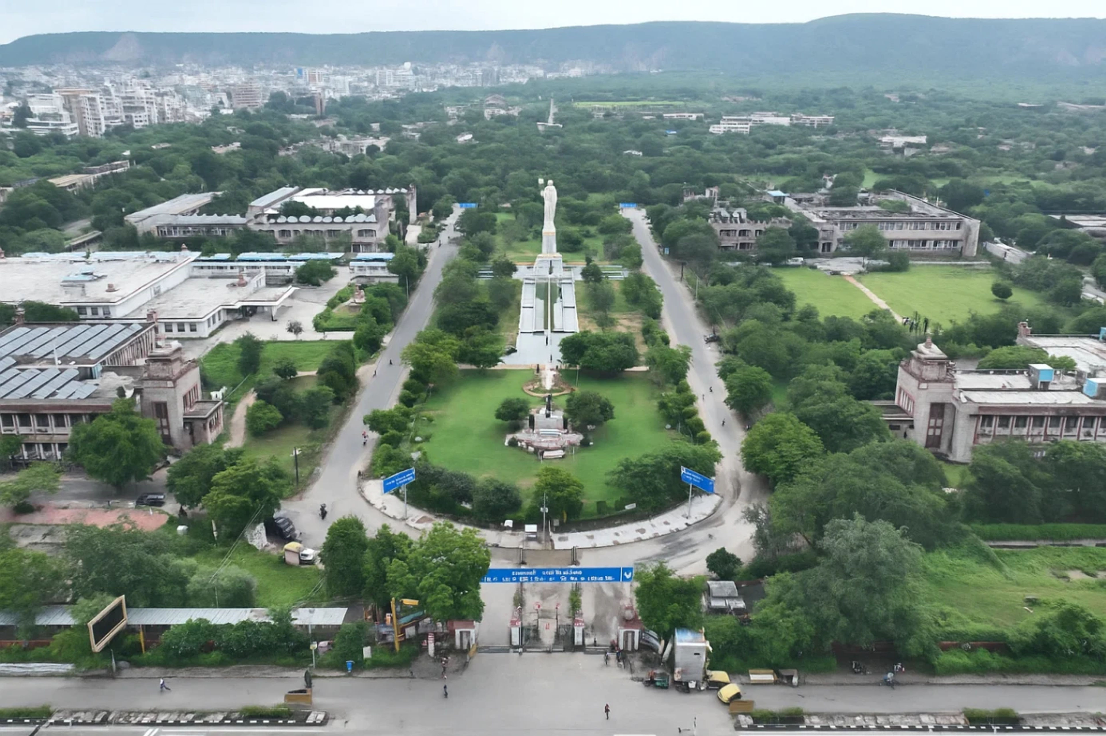 CAMPUS