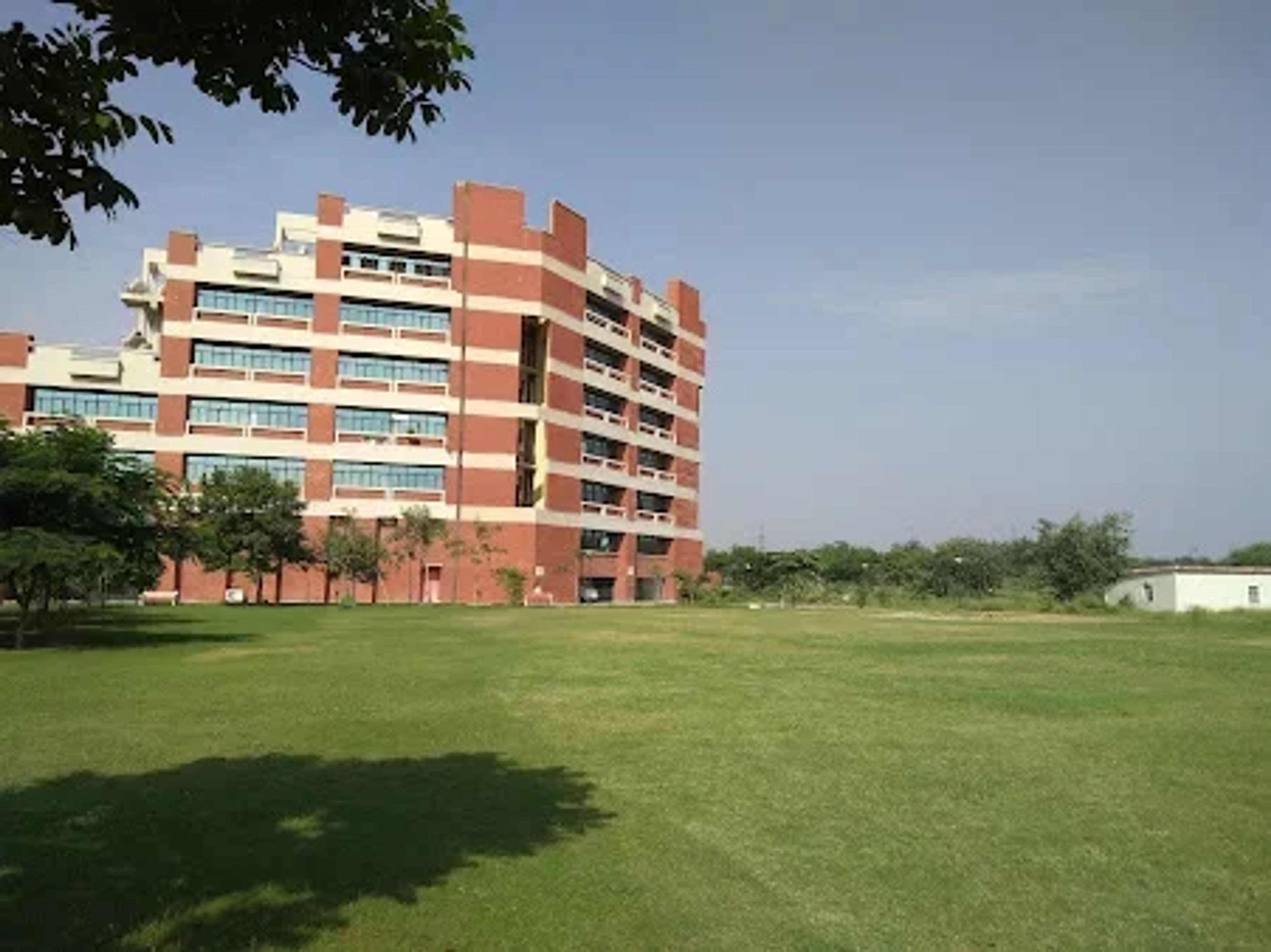 Campus image Campus image