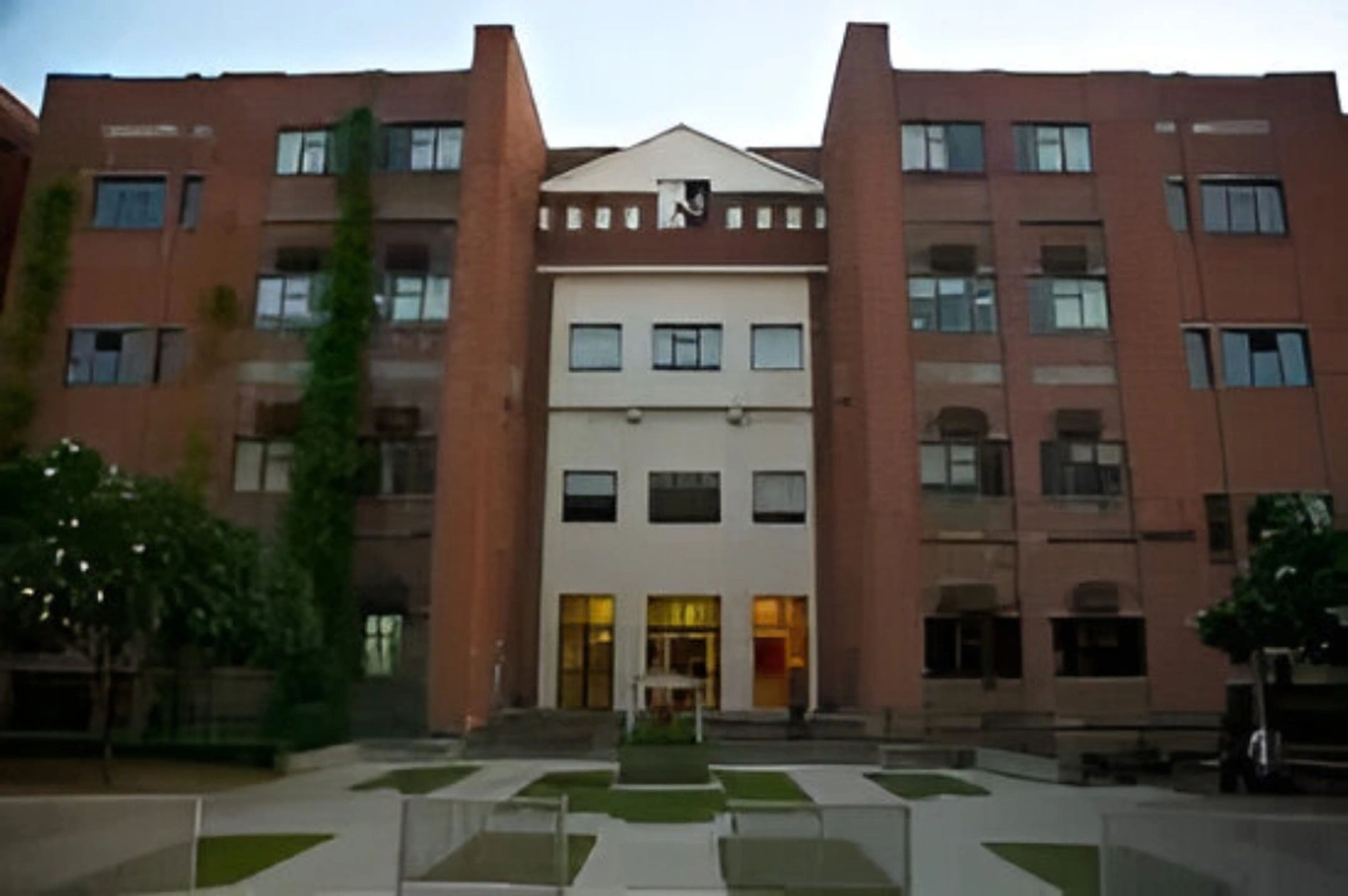 Campus image Campus image