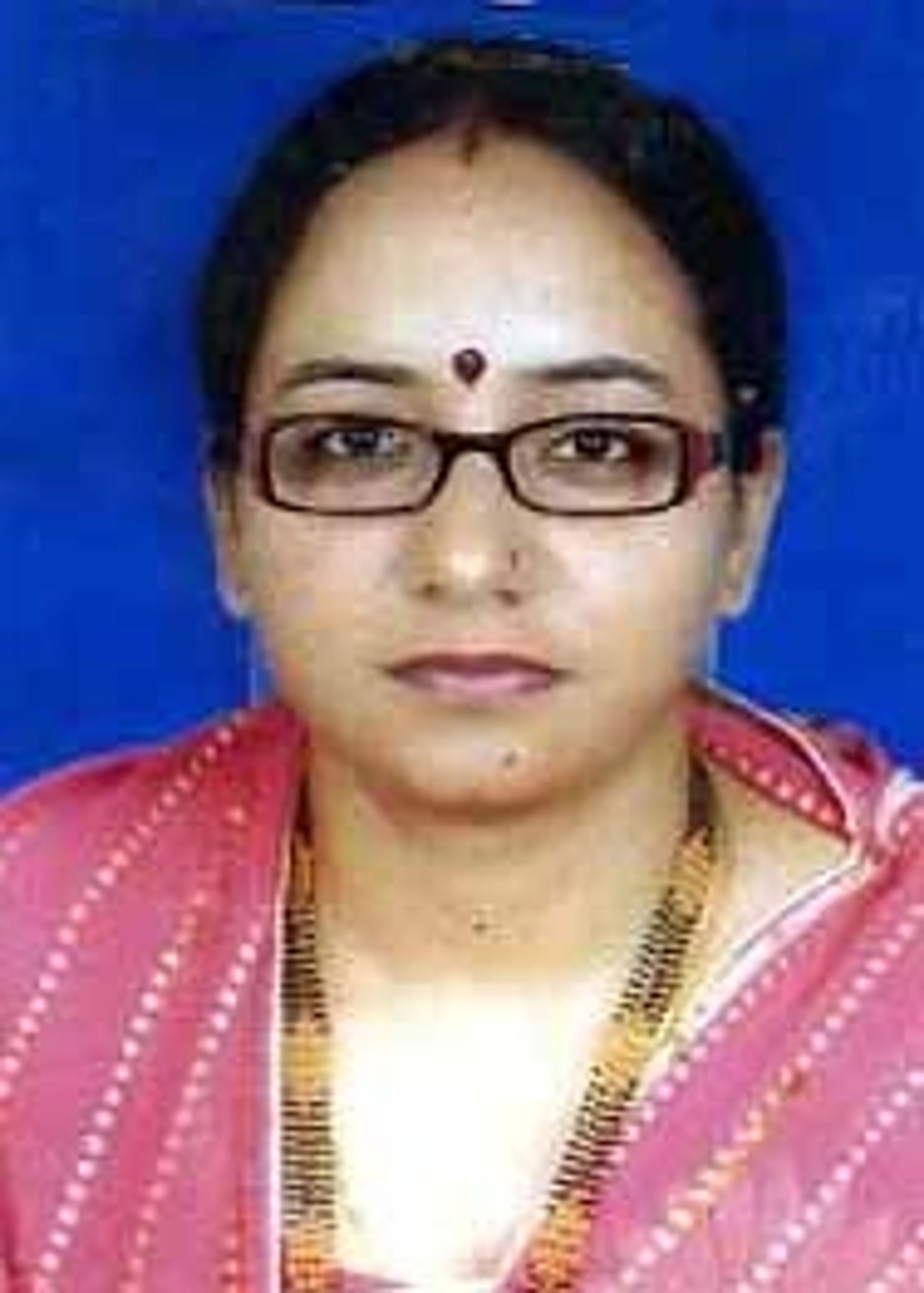 Dr (Mrs). Manisha Mehra