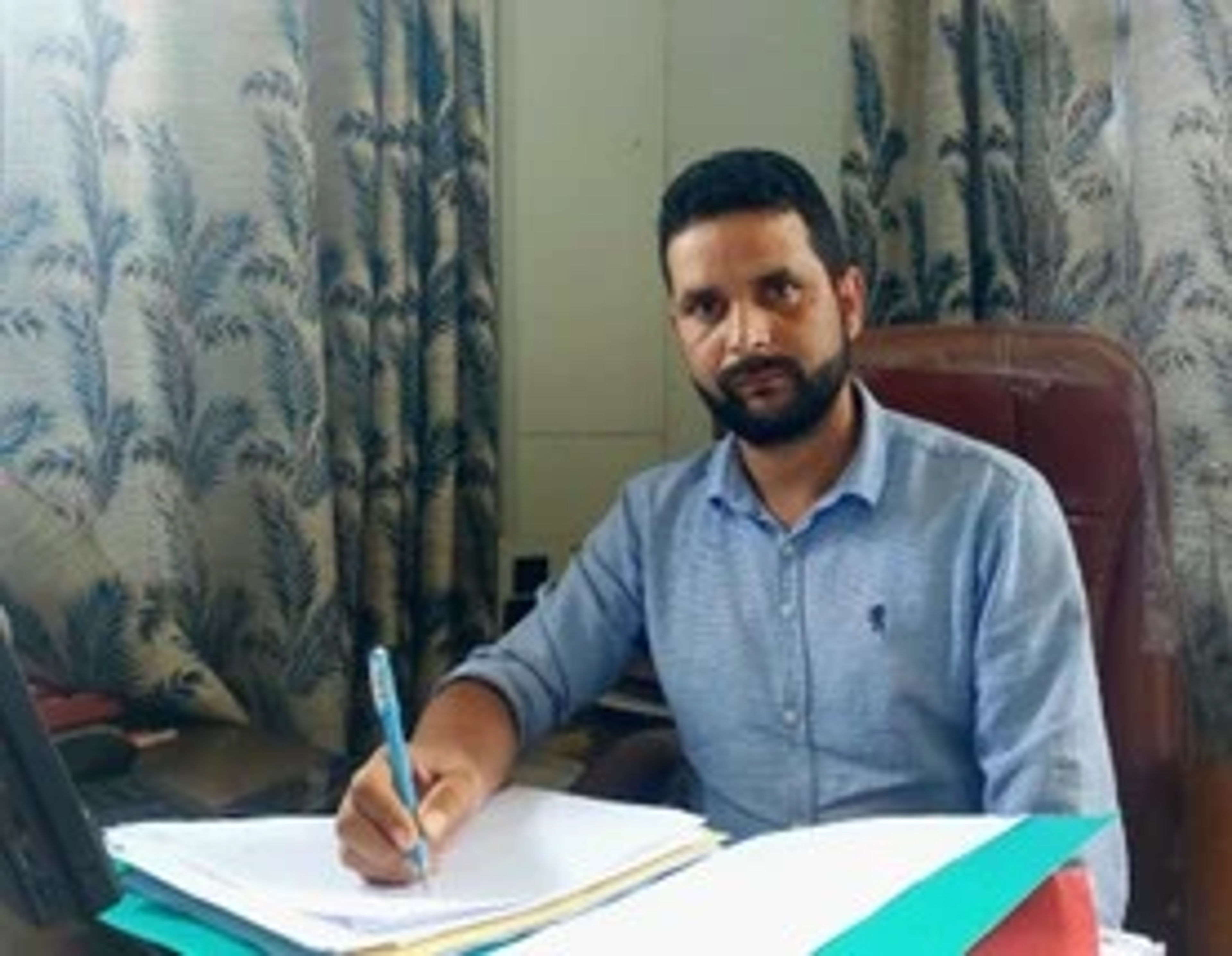 Mr Abdul Qayoom Wani