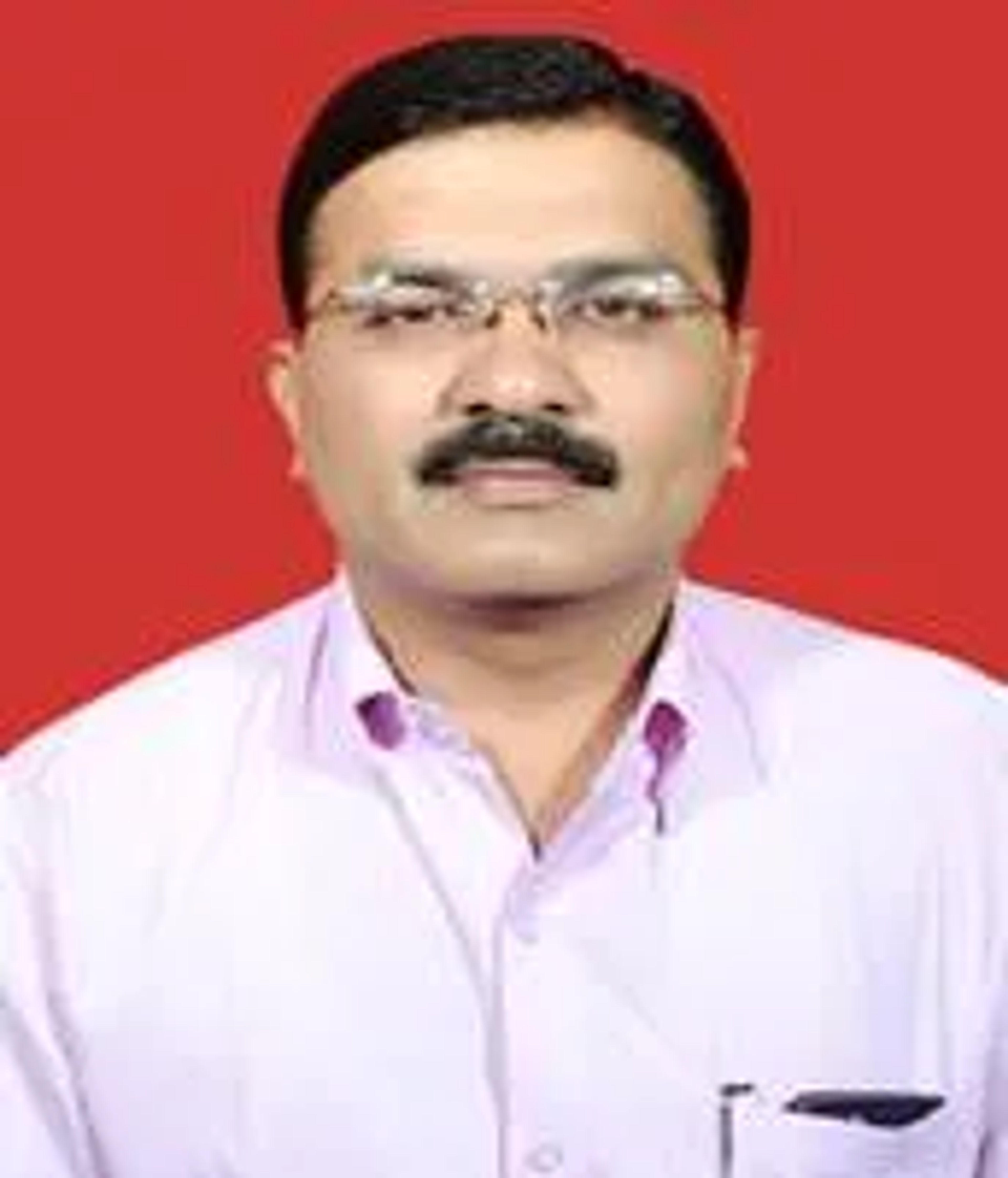 DR. MANGESH SANTRAM SELUKAR