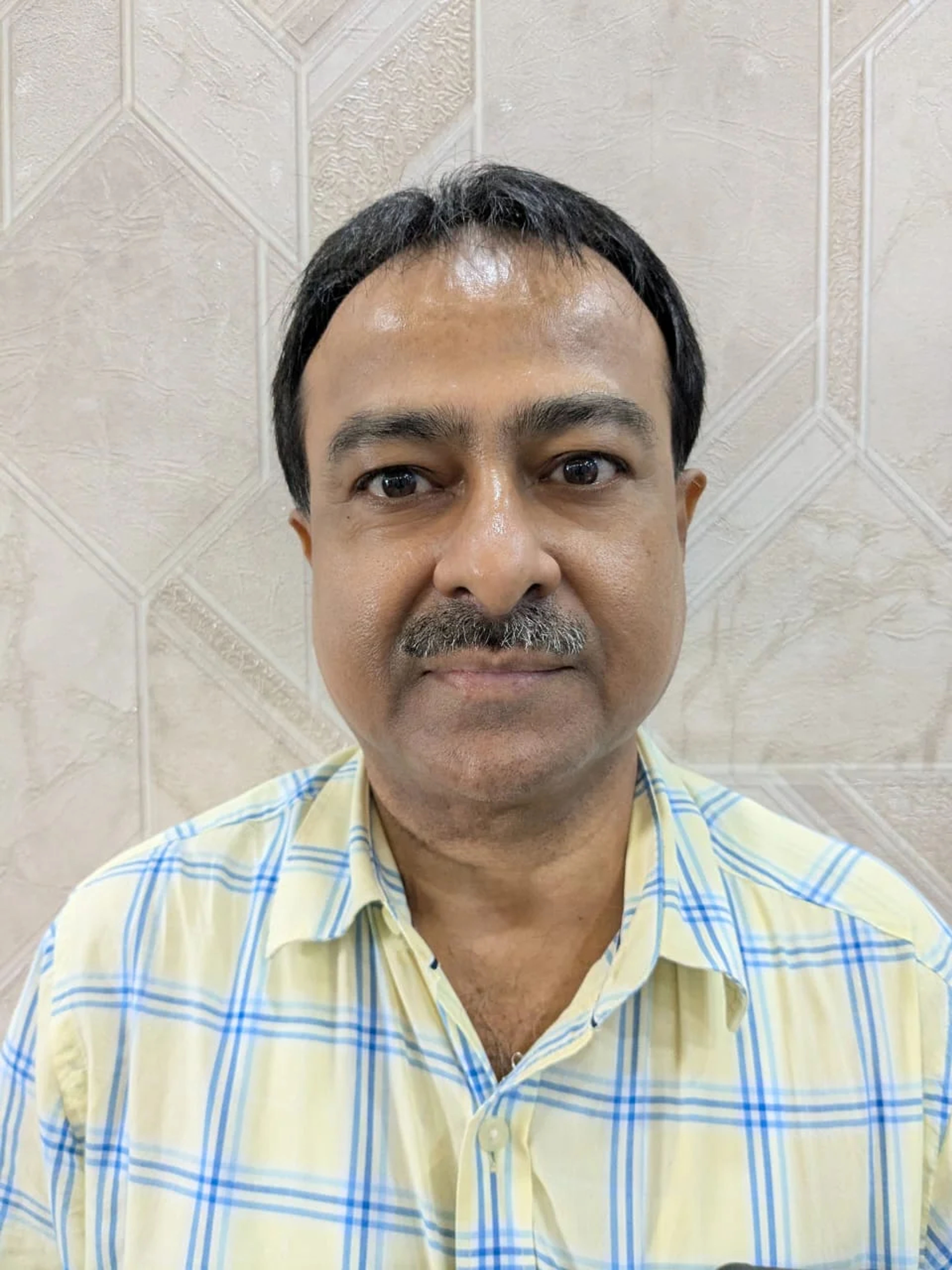 Dr. Arun Roy