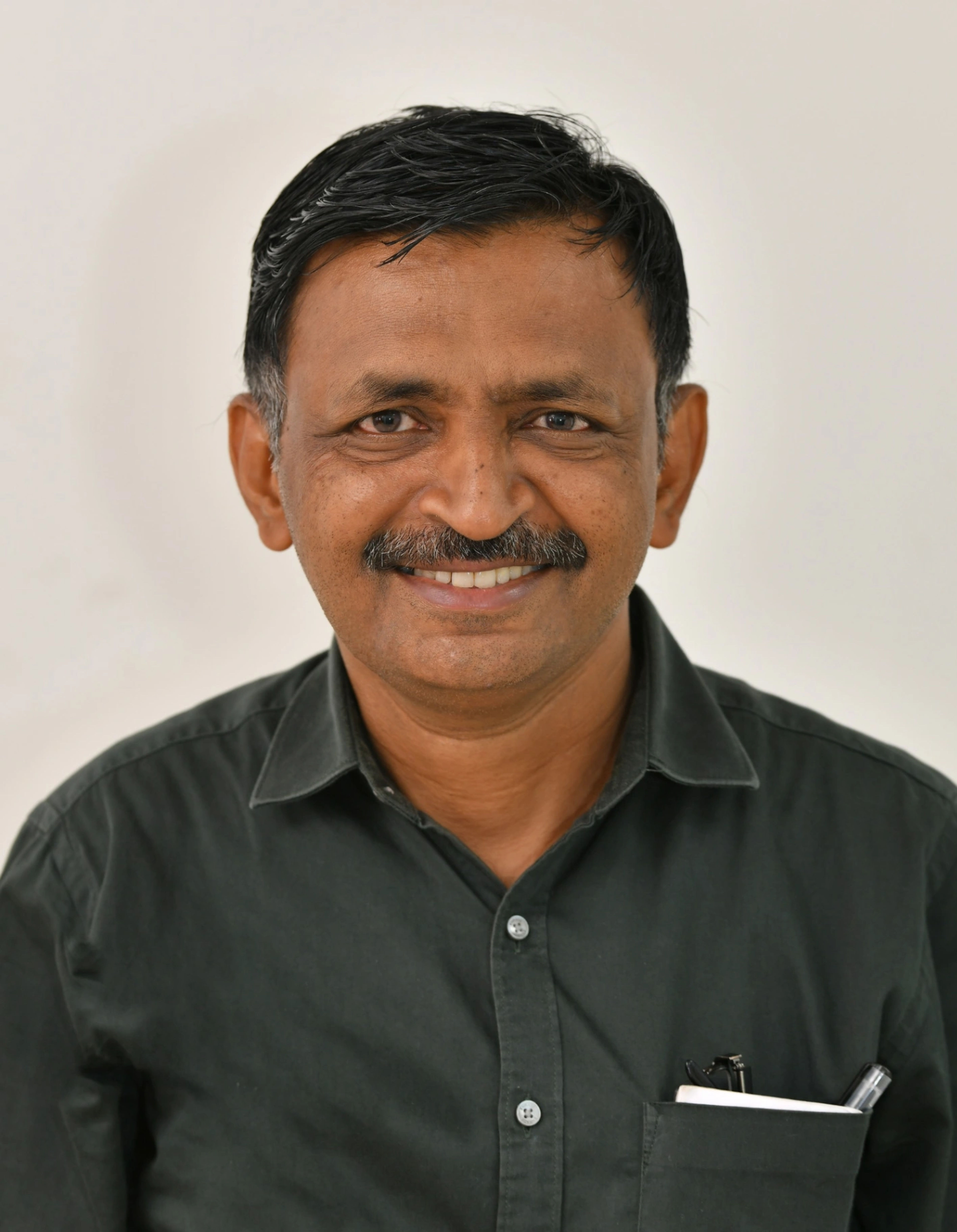 Dr. M. Vivekanandan Pillai