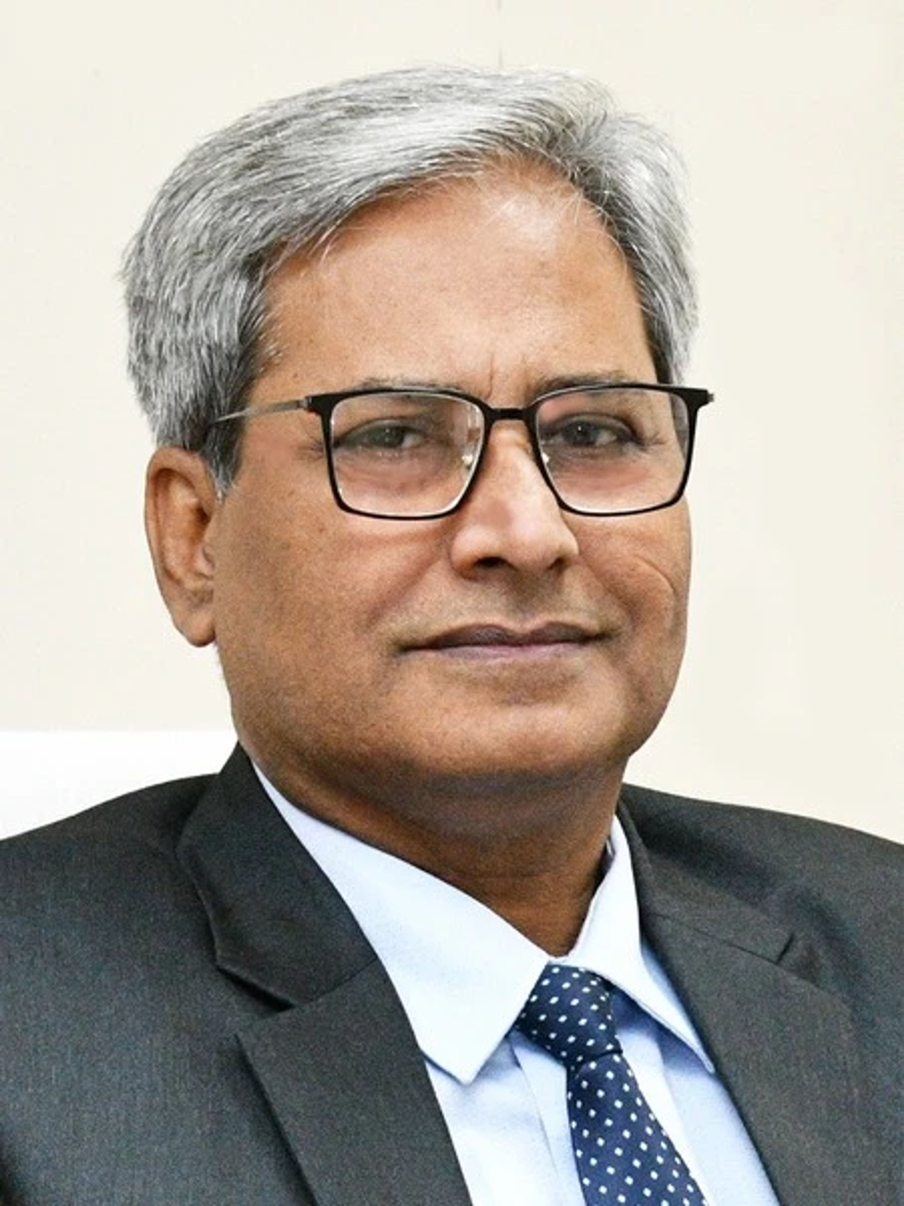 Dr. Himanshu Dubey