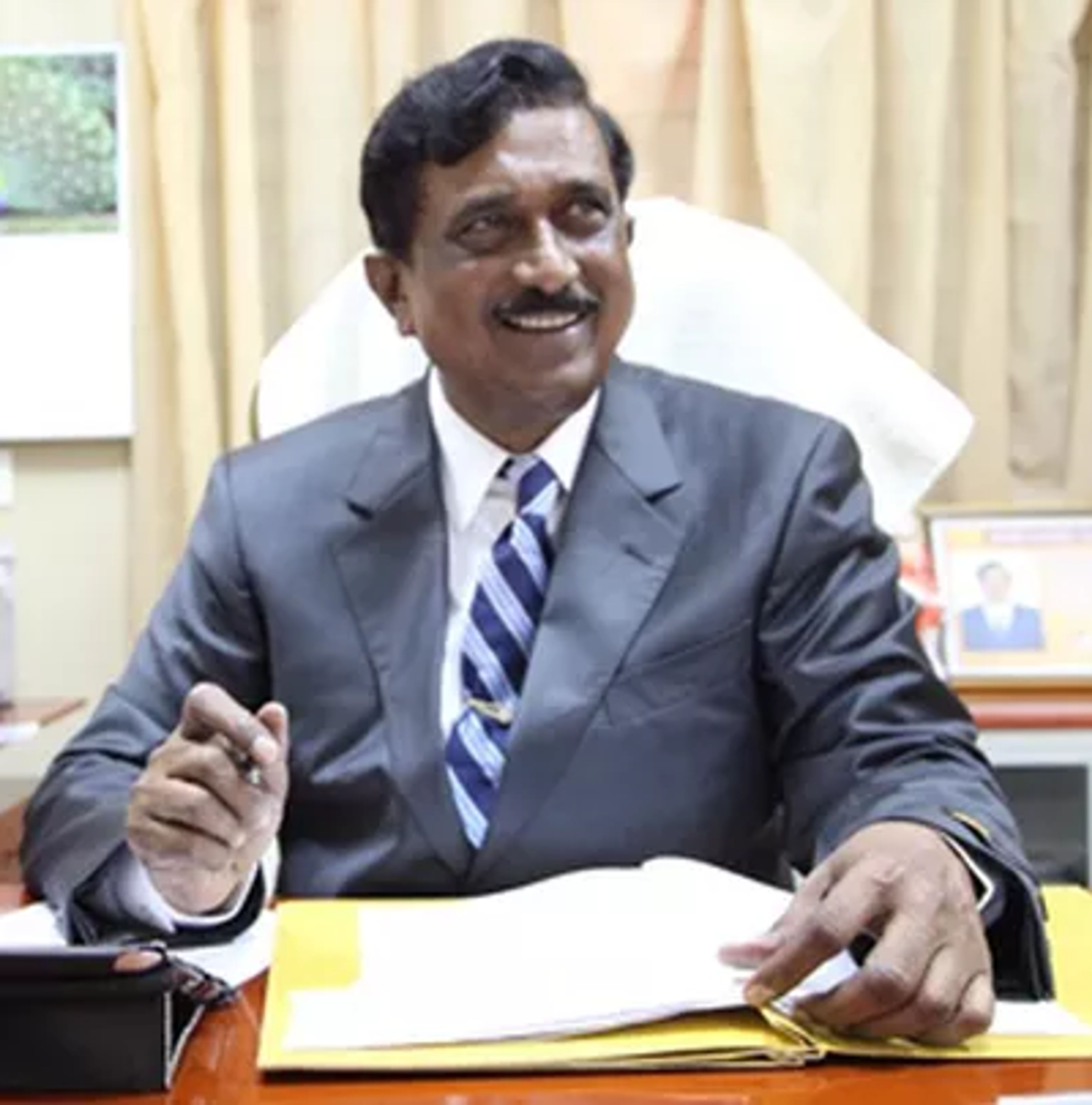 Dr. M. Santhiramudu