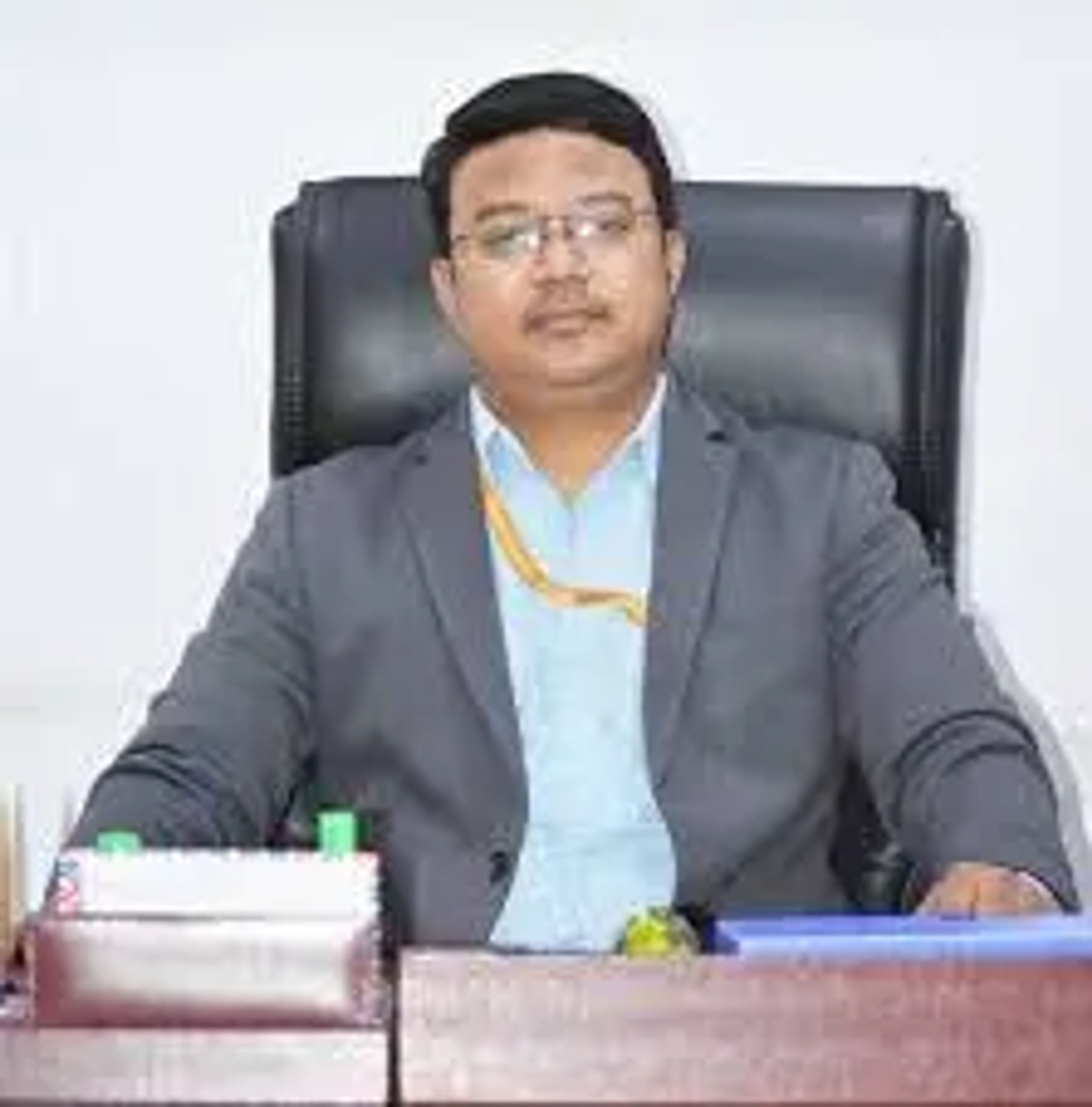Dr. Yogeshwar Ashok