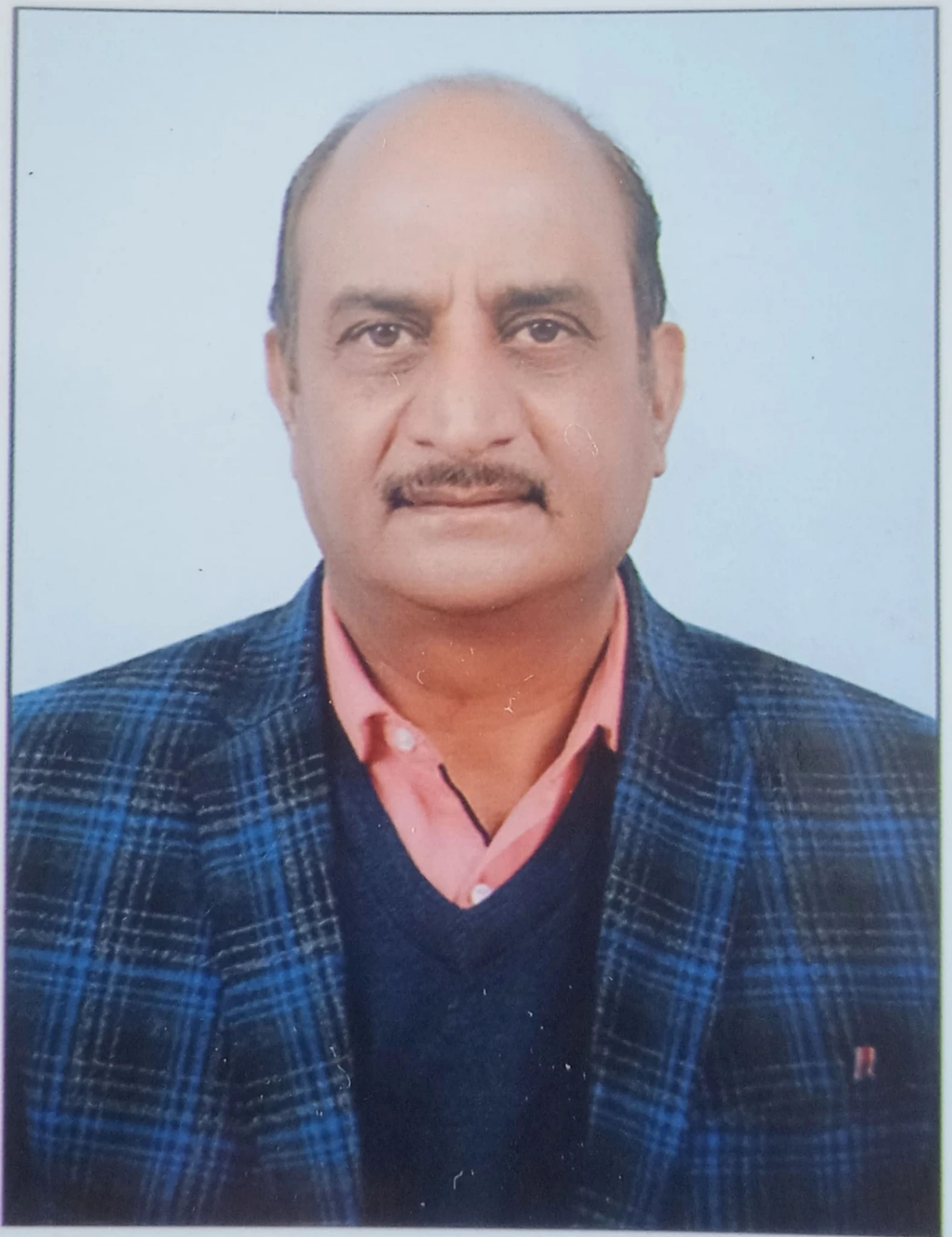 Dr. MUKESH SHARMA
