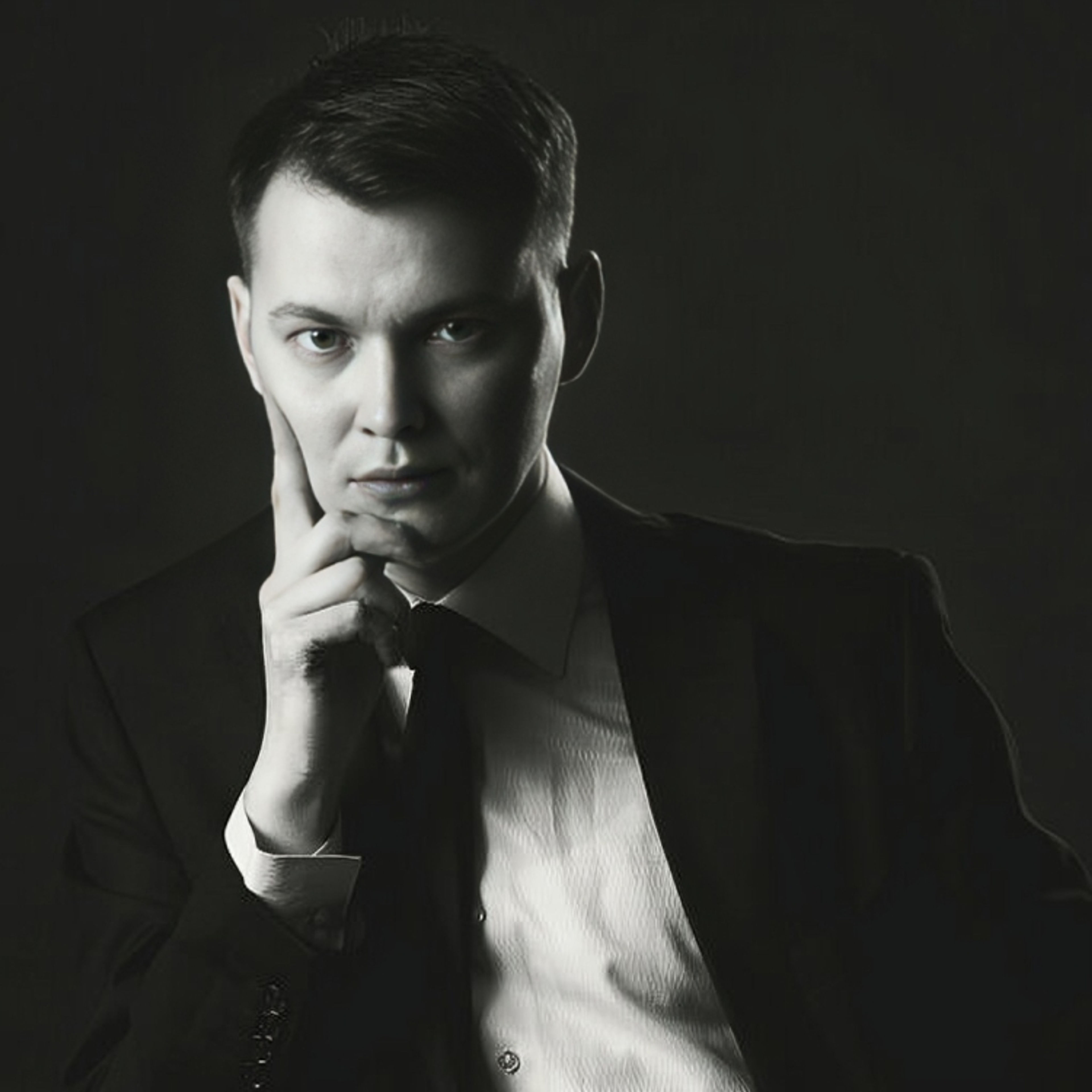 Dr. Vadim Medovchshikov