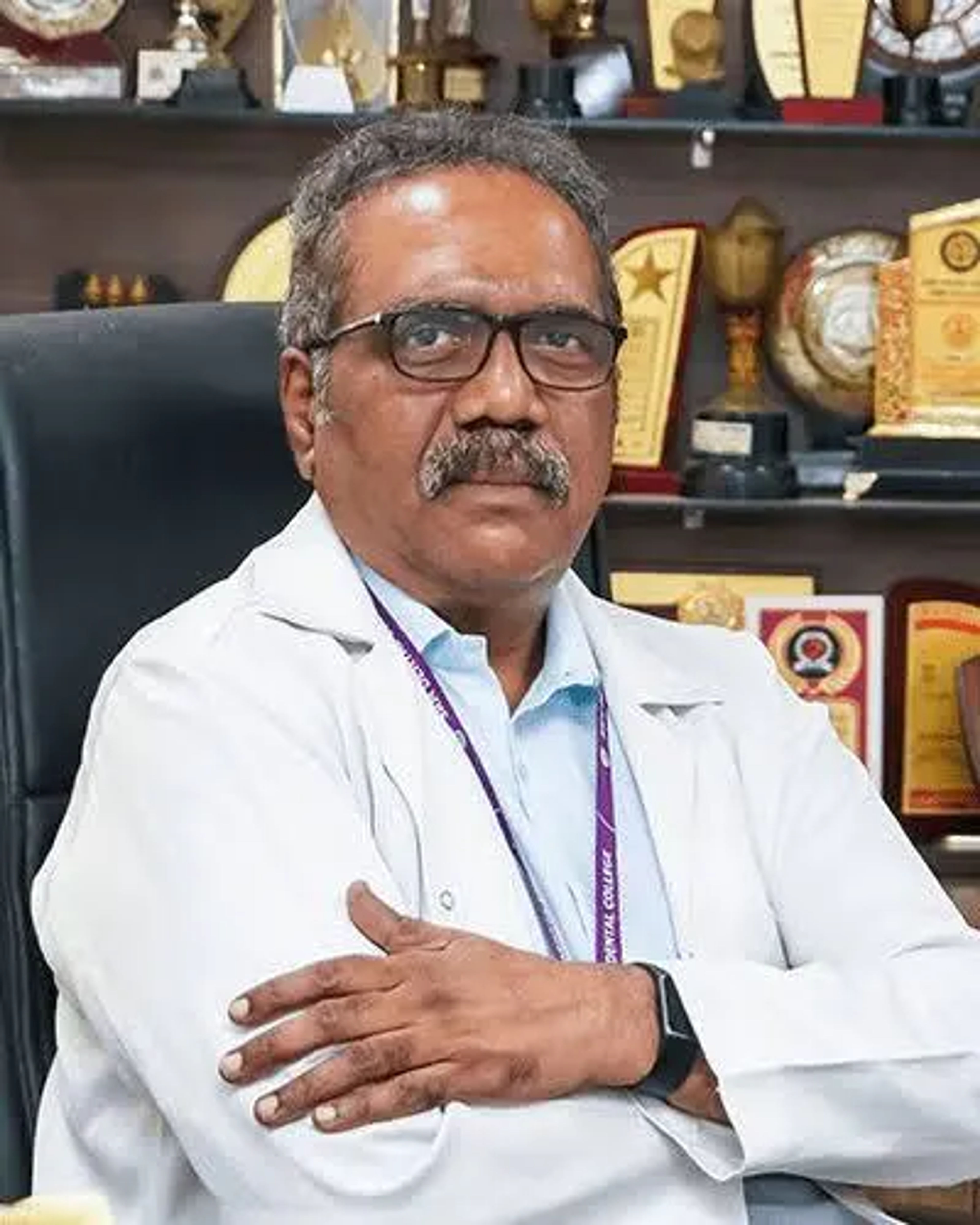 Dr. K. Ravi