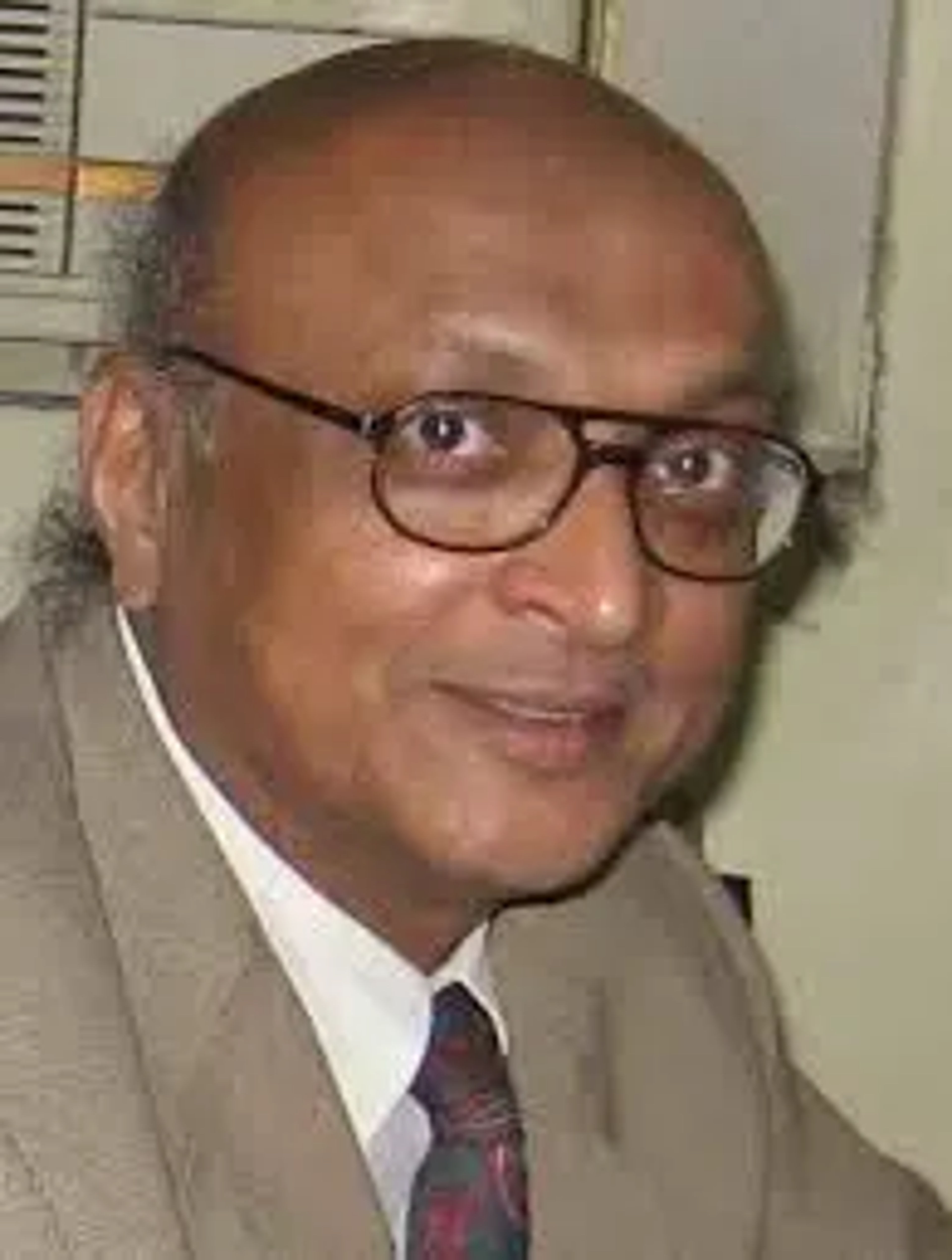 Dr. Anil Aggarwal