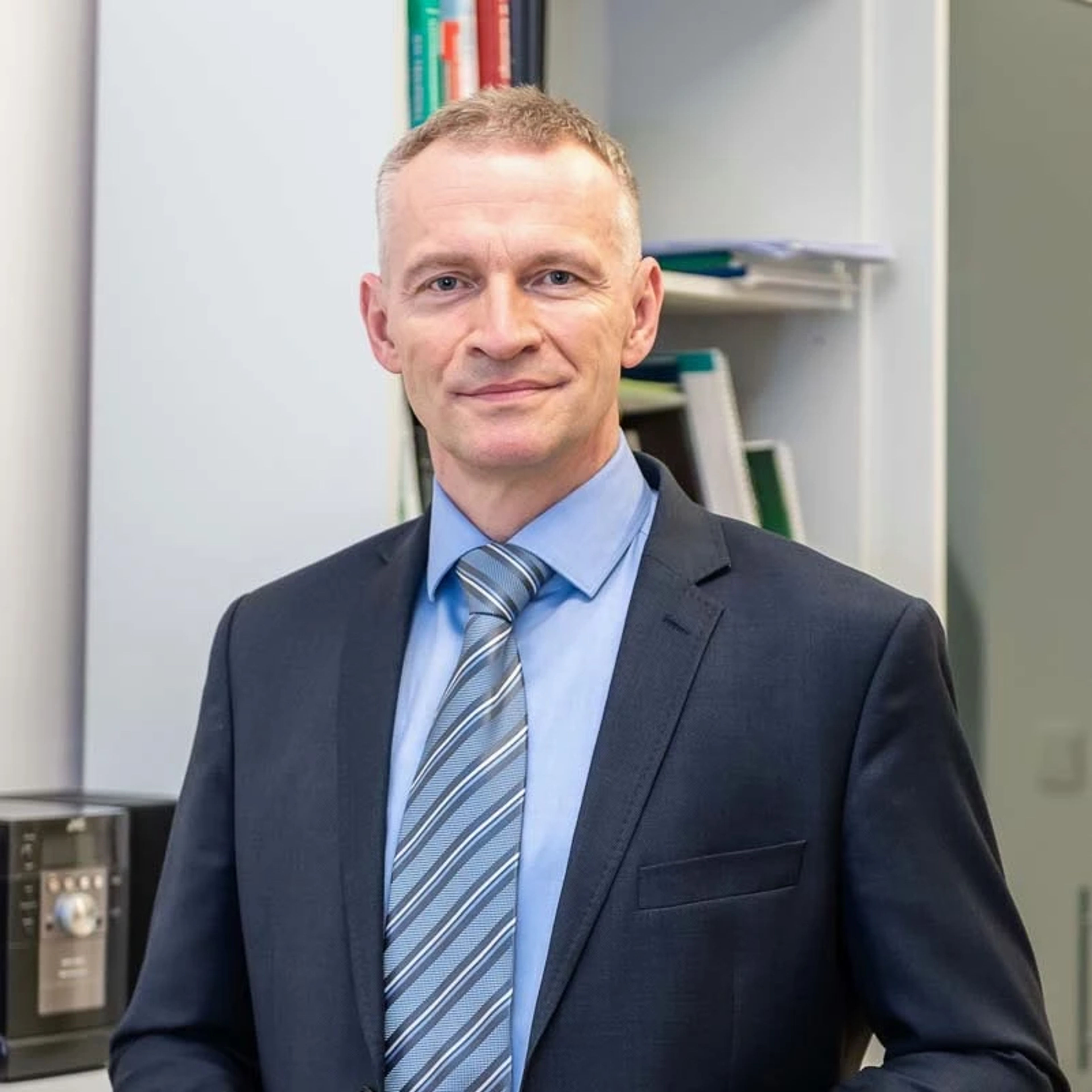Prof. Robert Zymliński,