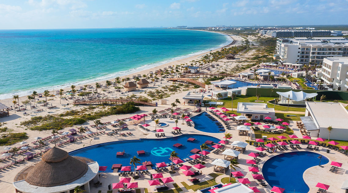 Taxi Shuttle Cancun vehicle providing safe transportation to Planet Hollywood Cancun