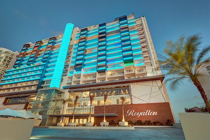 Private transportation to Royalton CHIC Cancun with Taxi Shuttle Cancun