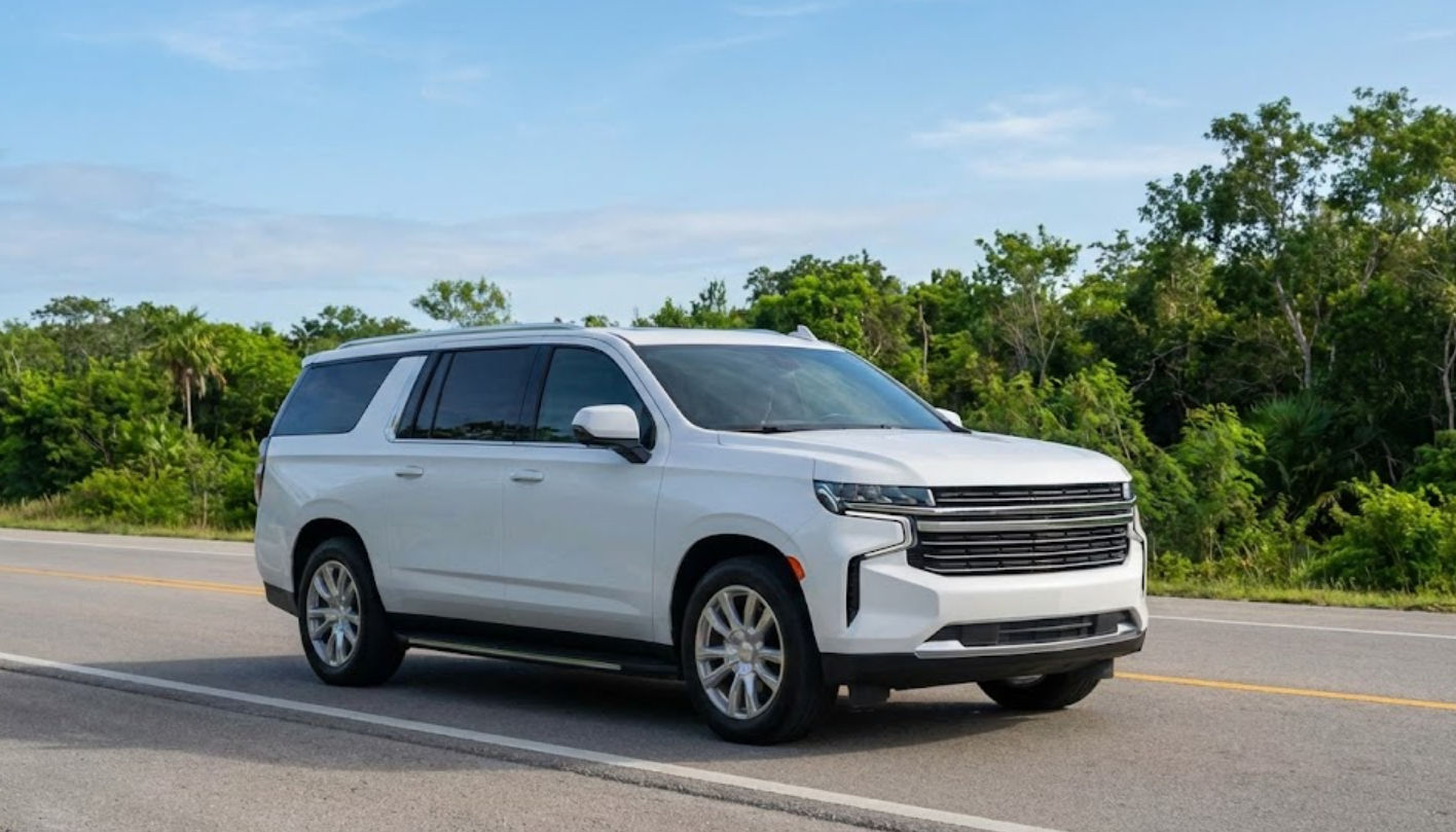Private transport vehicle performing a safe transfer to Tulum from Cancun