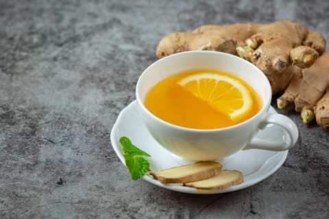 honey-lemon-ginger-juice-food-beverage-products-from-ginger-extract-food-nutrition-concept.webp