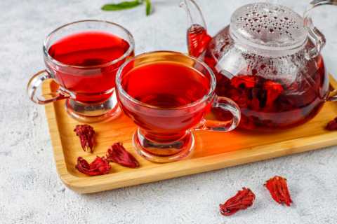 hot-hibiscus-tea-glass-mug-glass-teapot.webp