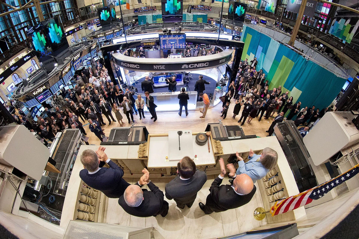 Director Petraeus rings opening bell at NY Stock Exchange - Flickr - The Central Intelligence Agency.jpg; contextual photograph, not a depiction of the named company's product.