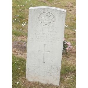 CWGC headstone at Nottingham Southern Cemetery (Wilford Hill)