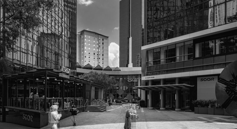 Edits_3_(1)_web_BW_Thumb