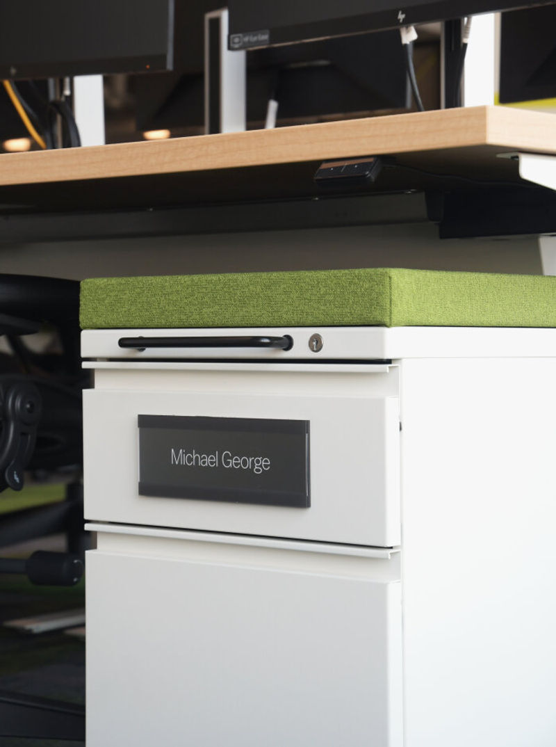 Workstation ID with updatable insert