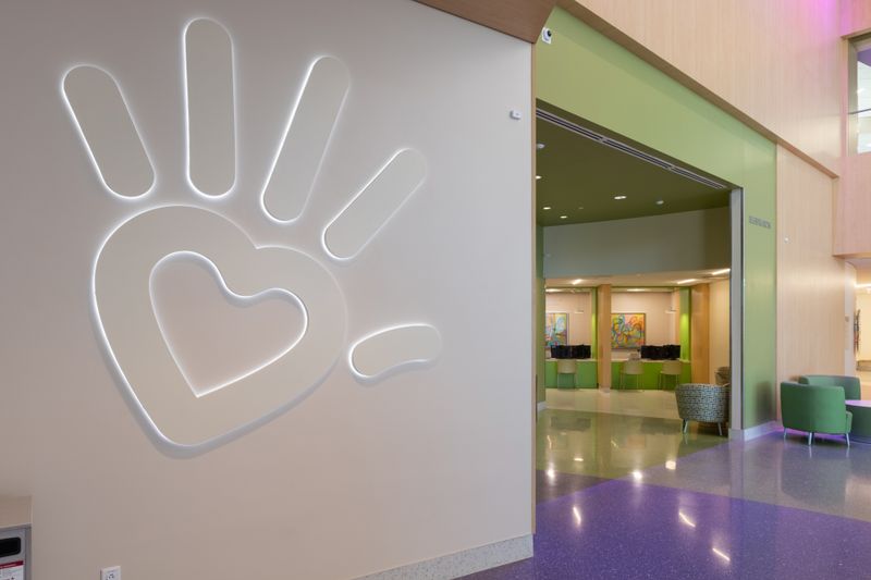 Phoenix_Childrens_Hospital_Arrowhead_07_small