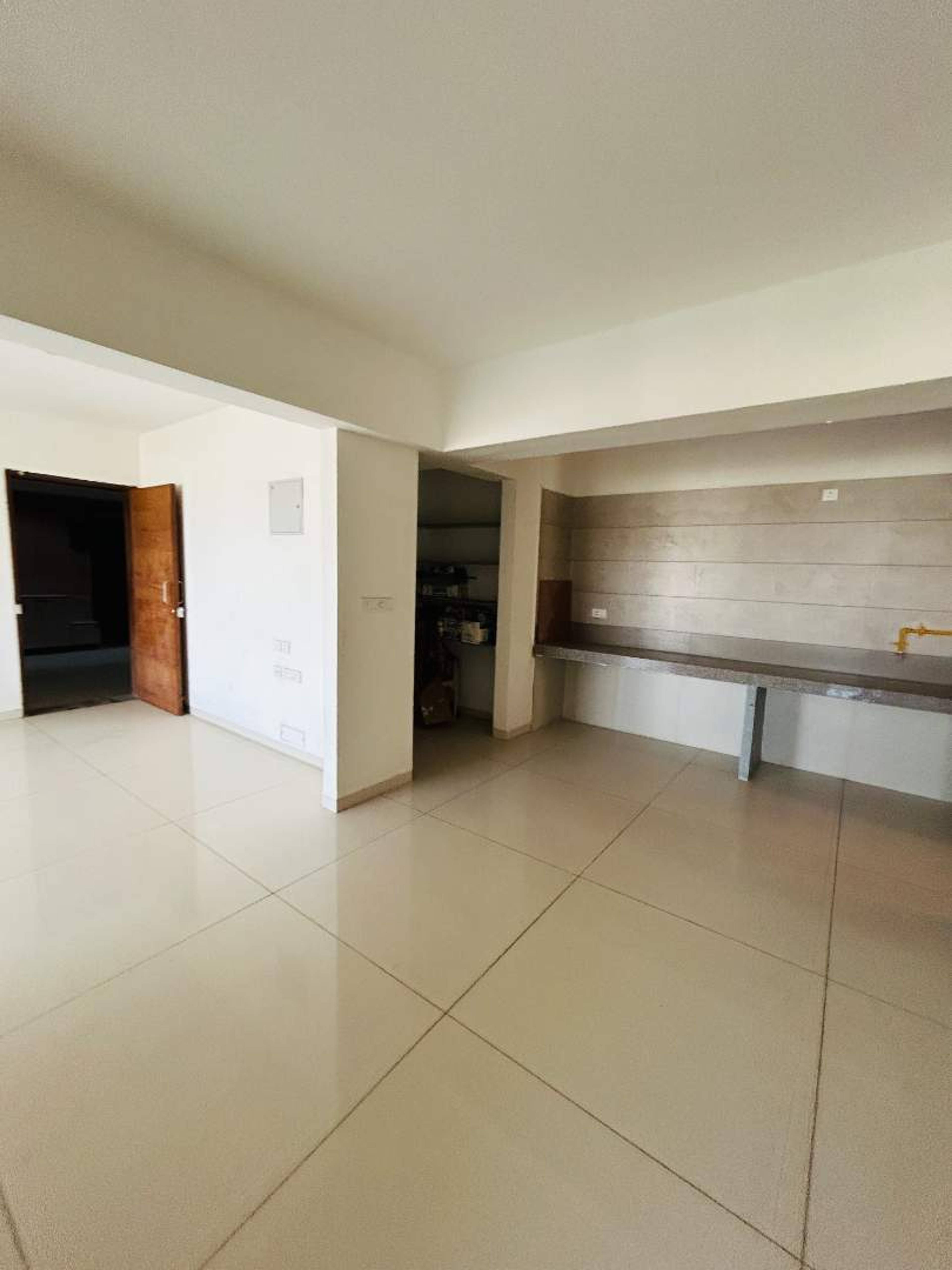 3 BHK Flat in Sg Highway, Ahmedabad - Photo 16 of 16