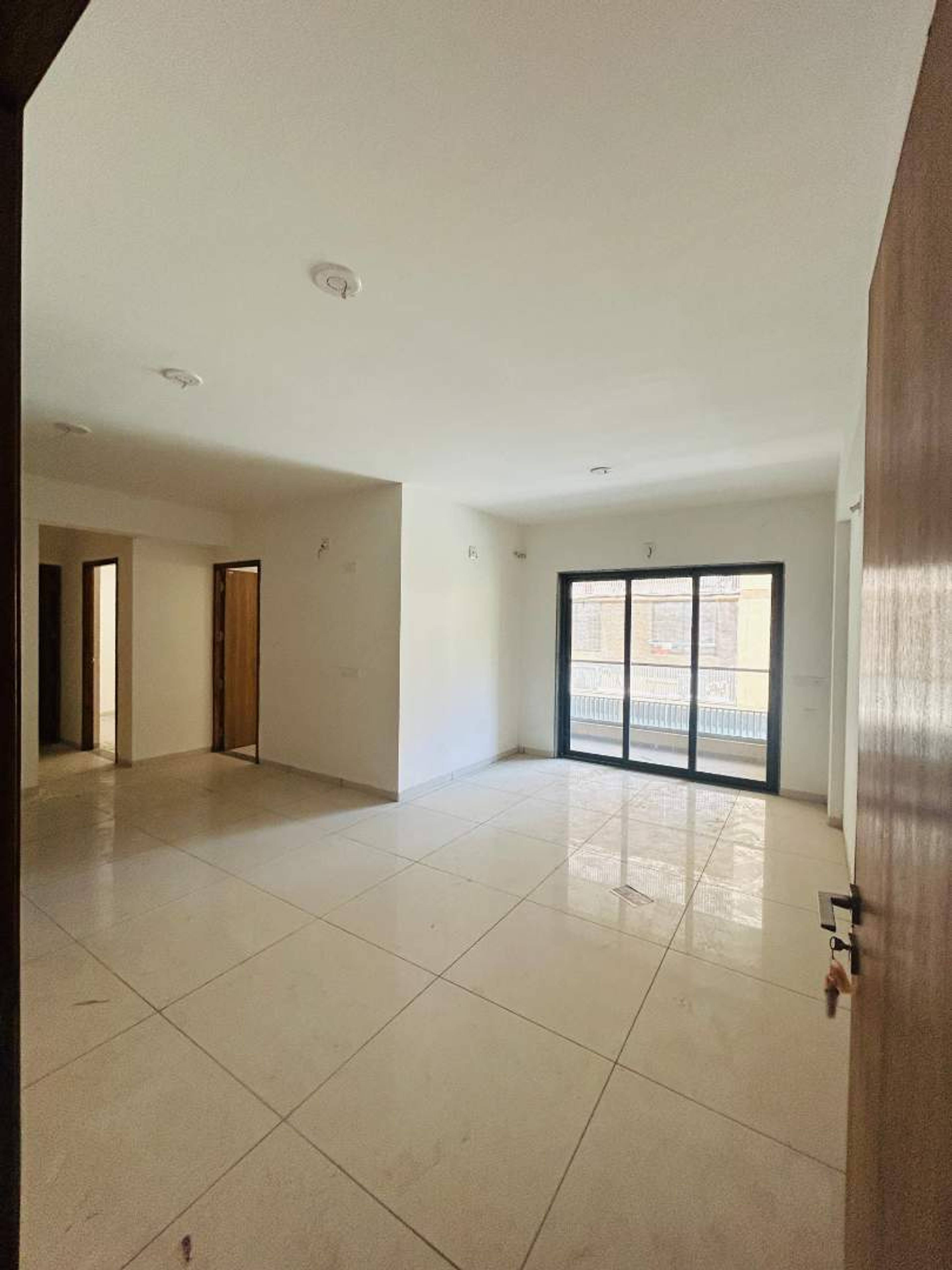 3 BHK Flat in Jaguar Showroom, Ahmedabad - Photo 8 of 9