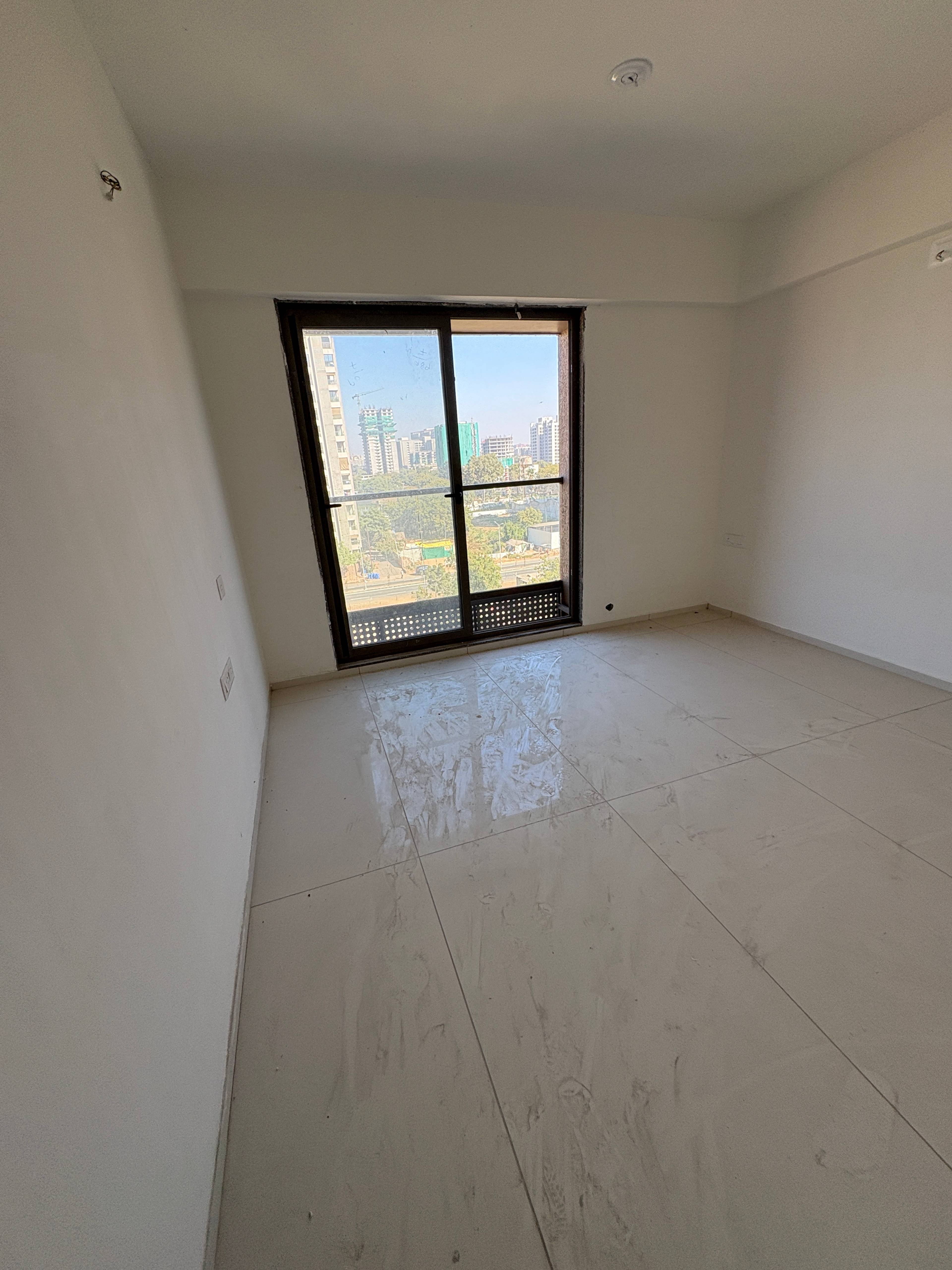 3 BHK Flat in Money plant, Ahmedabad - Photo 2 of 12